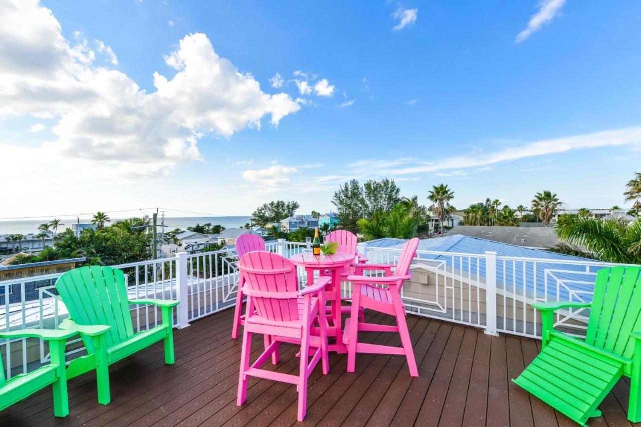 Tropical Hideaway * Bradenton Beach