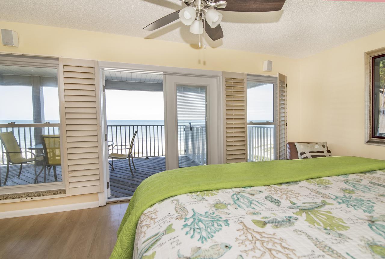 Joyce's Beachfront 2 Indian Shores