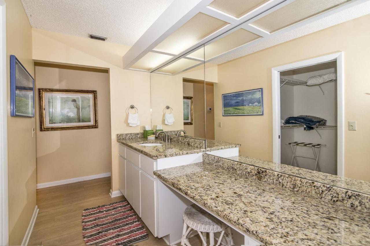 Joyce's Beachfront 2 Indian Shores