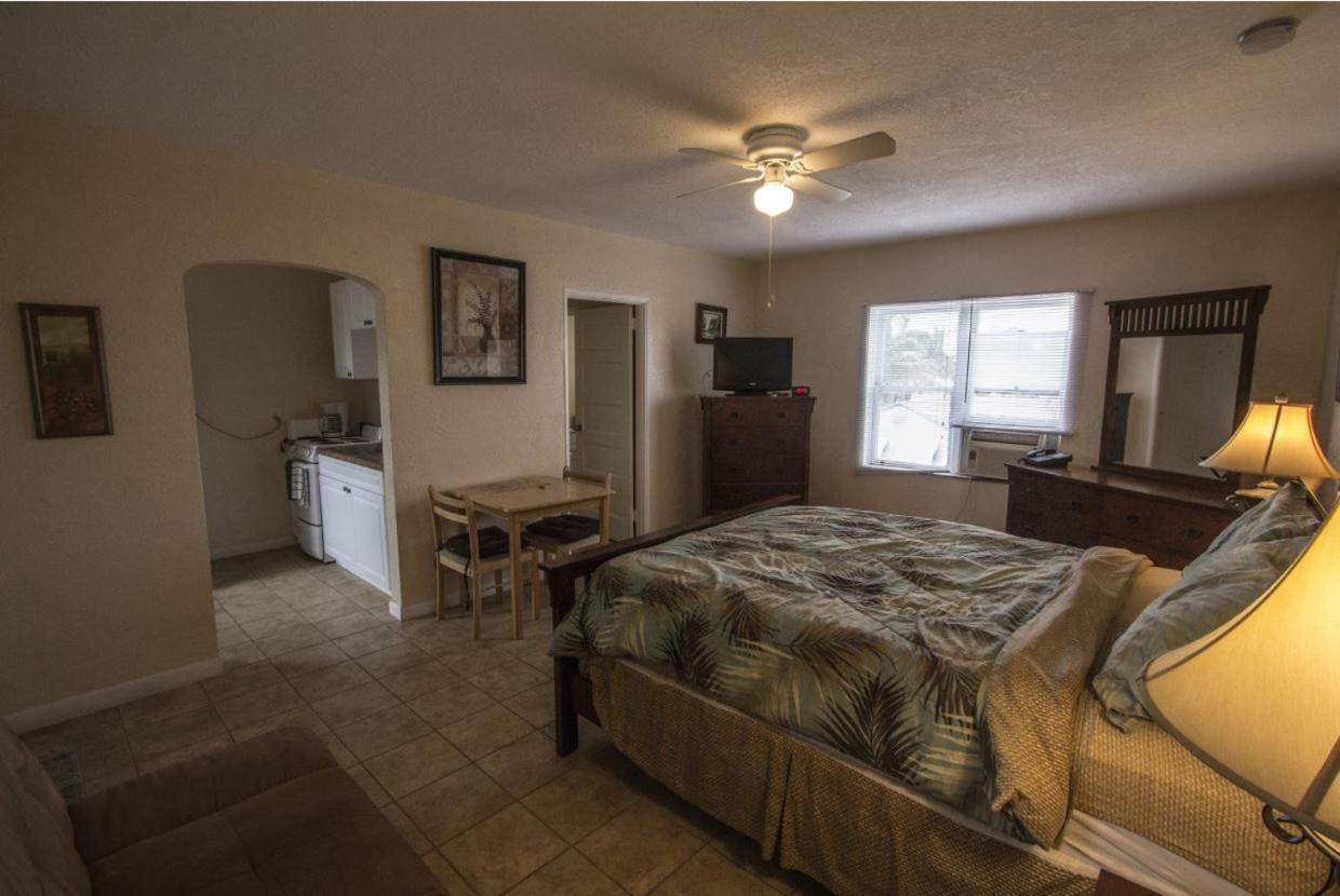 The Caroline Motel *