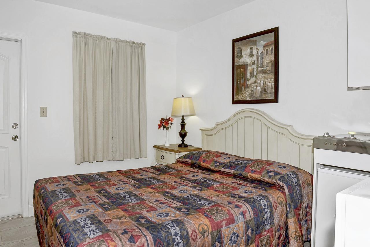 Motel Shell 3*