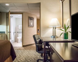 Baymont By Wyndham Near Busch Gardens Hotel 2*