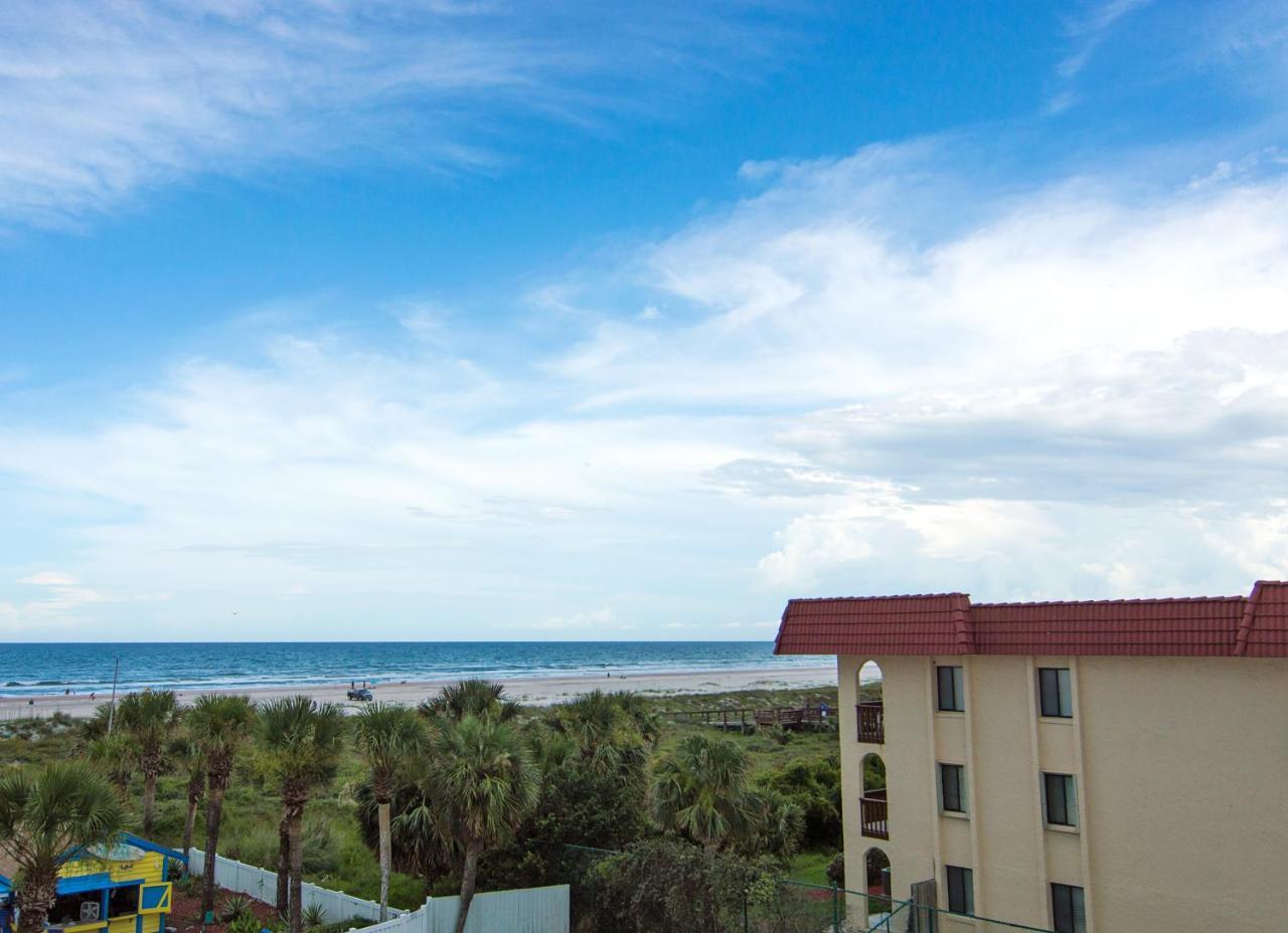 Guy Harvey On Hotel 3*