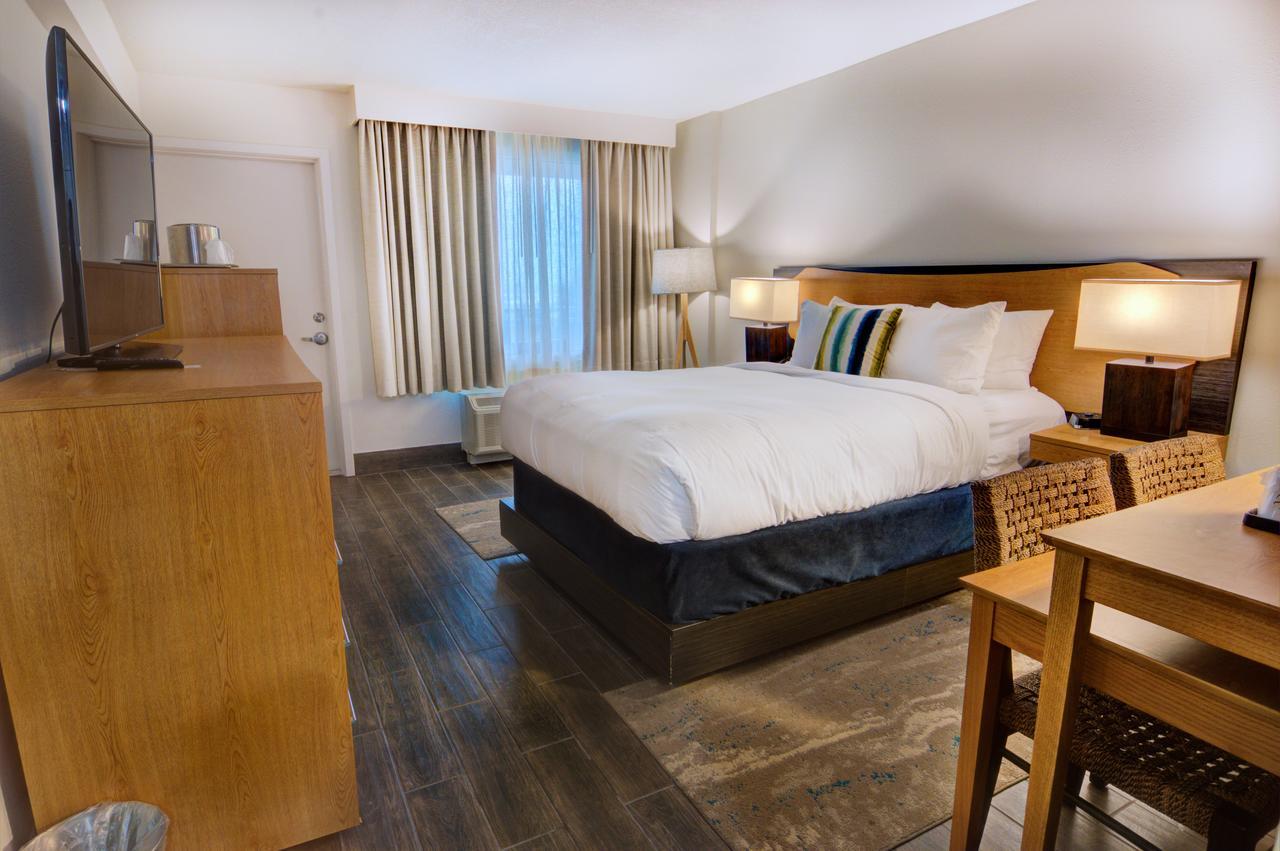 Hotel Guy Harvey On 3*
