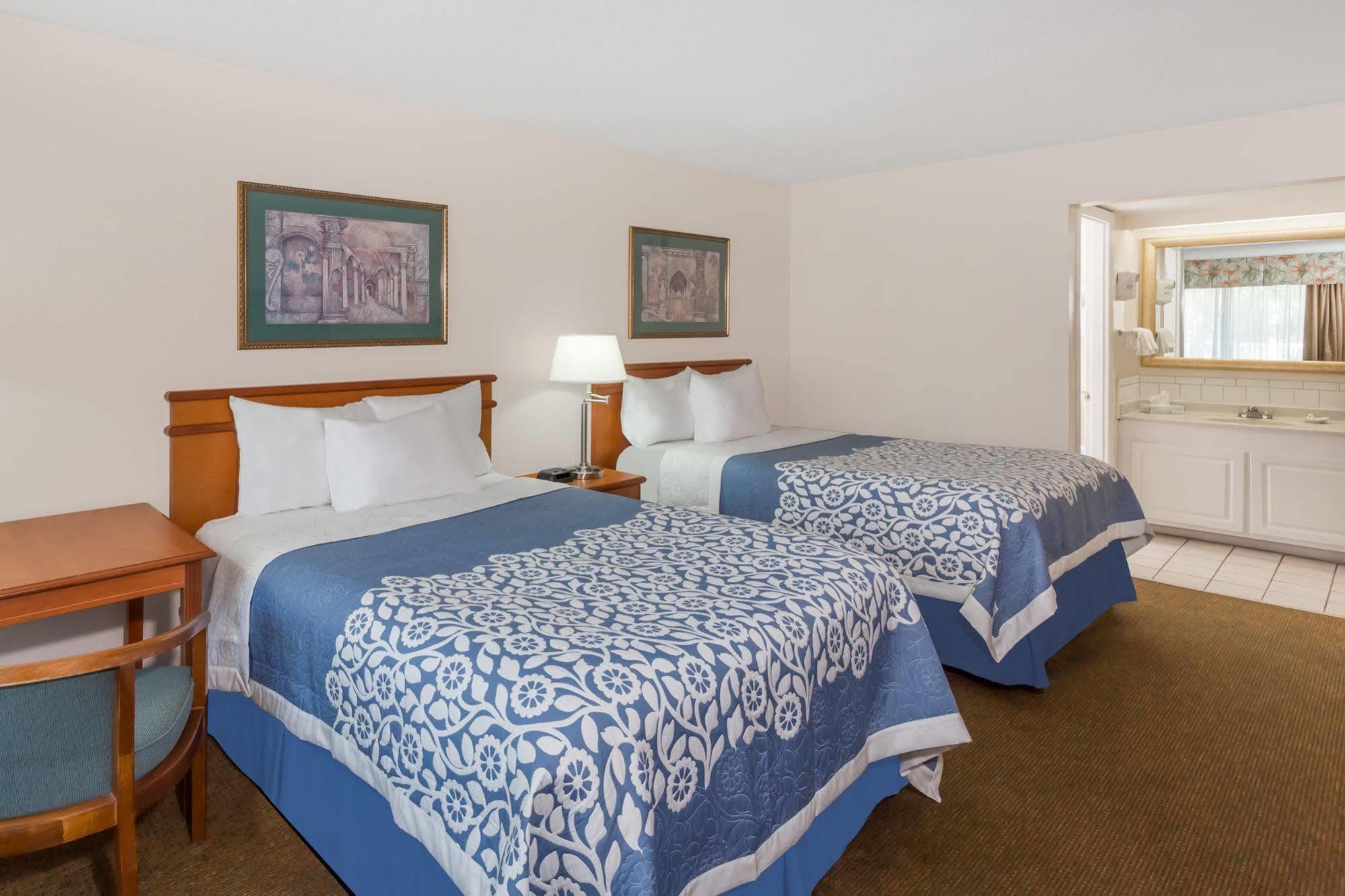 Hotel Days By Wyndham Myers Springs Estero