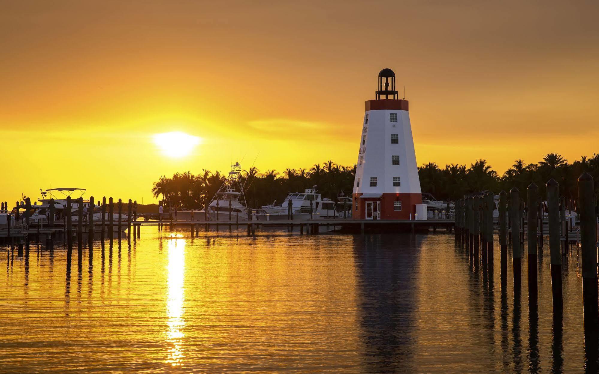 Faro Blanco & Yacht Club Marathon, Curio By Hilton 4*