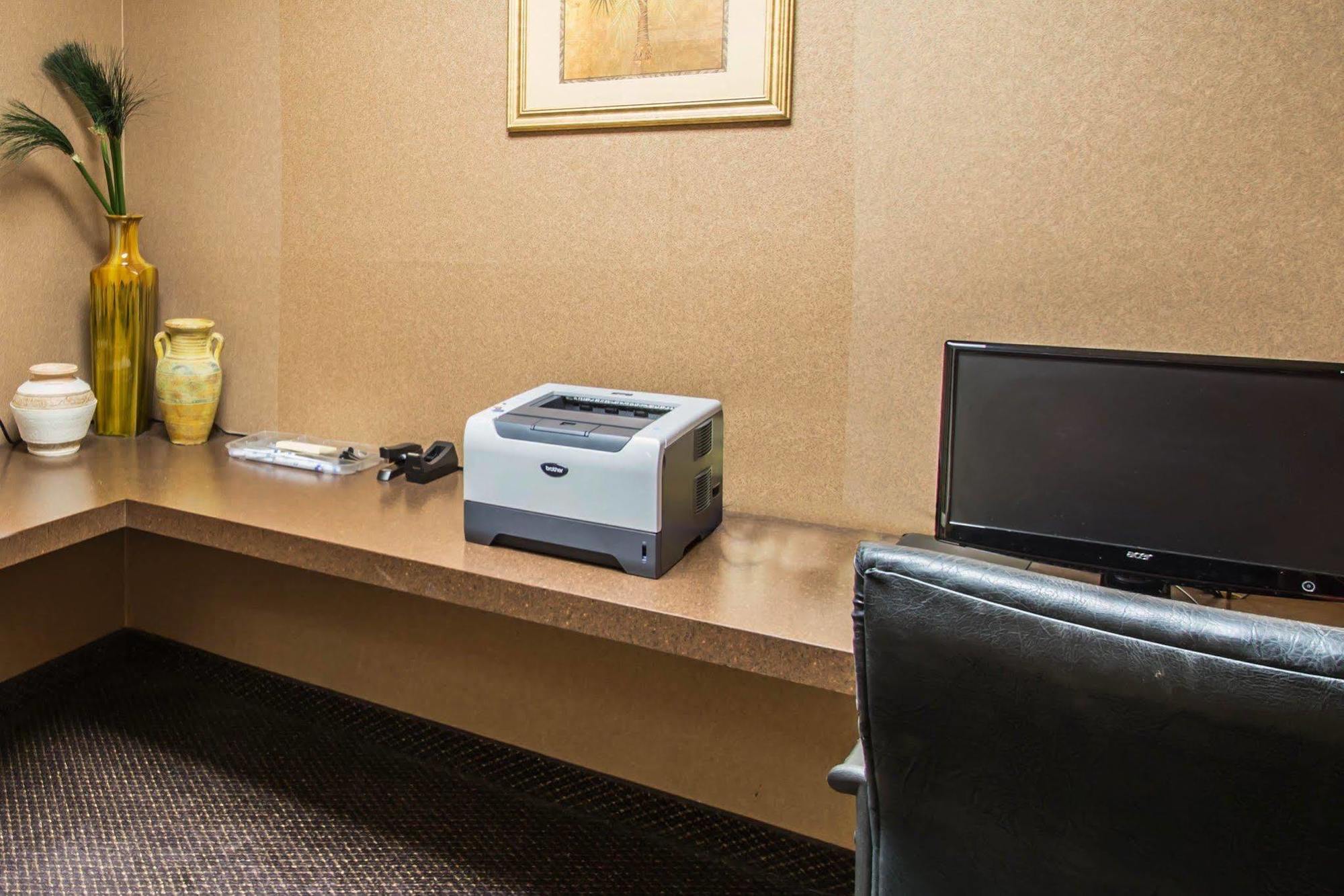 Comfort & I-95 Hotel 3*