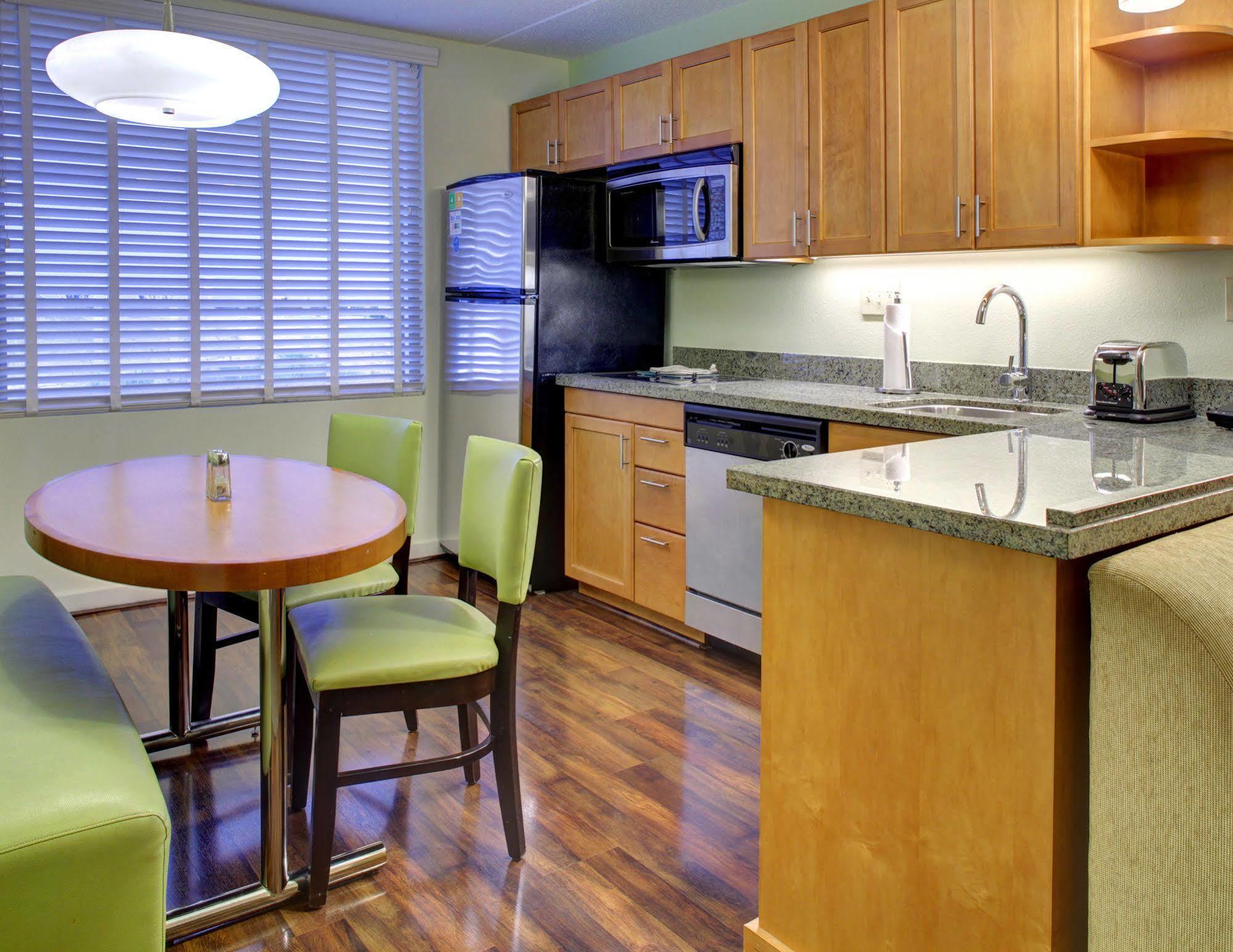 Hotel Hyatt House Lauderdale Airport/cruise Port 3*