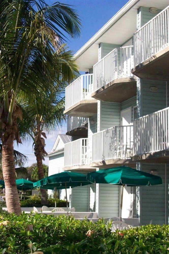Capt Hirams Resort 3*