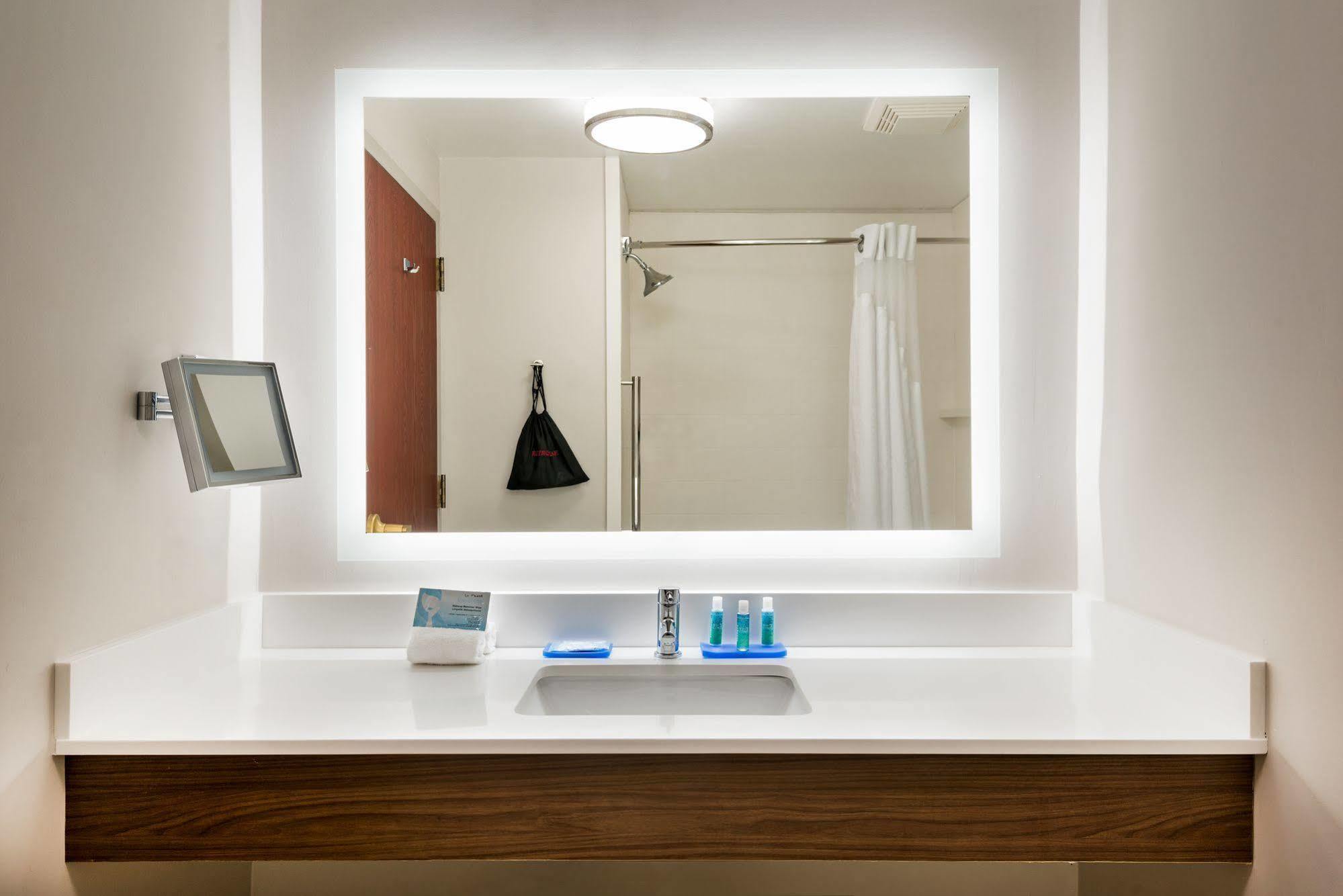 Express & By Ihg 2* Bartow