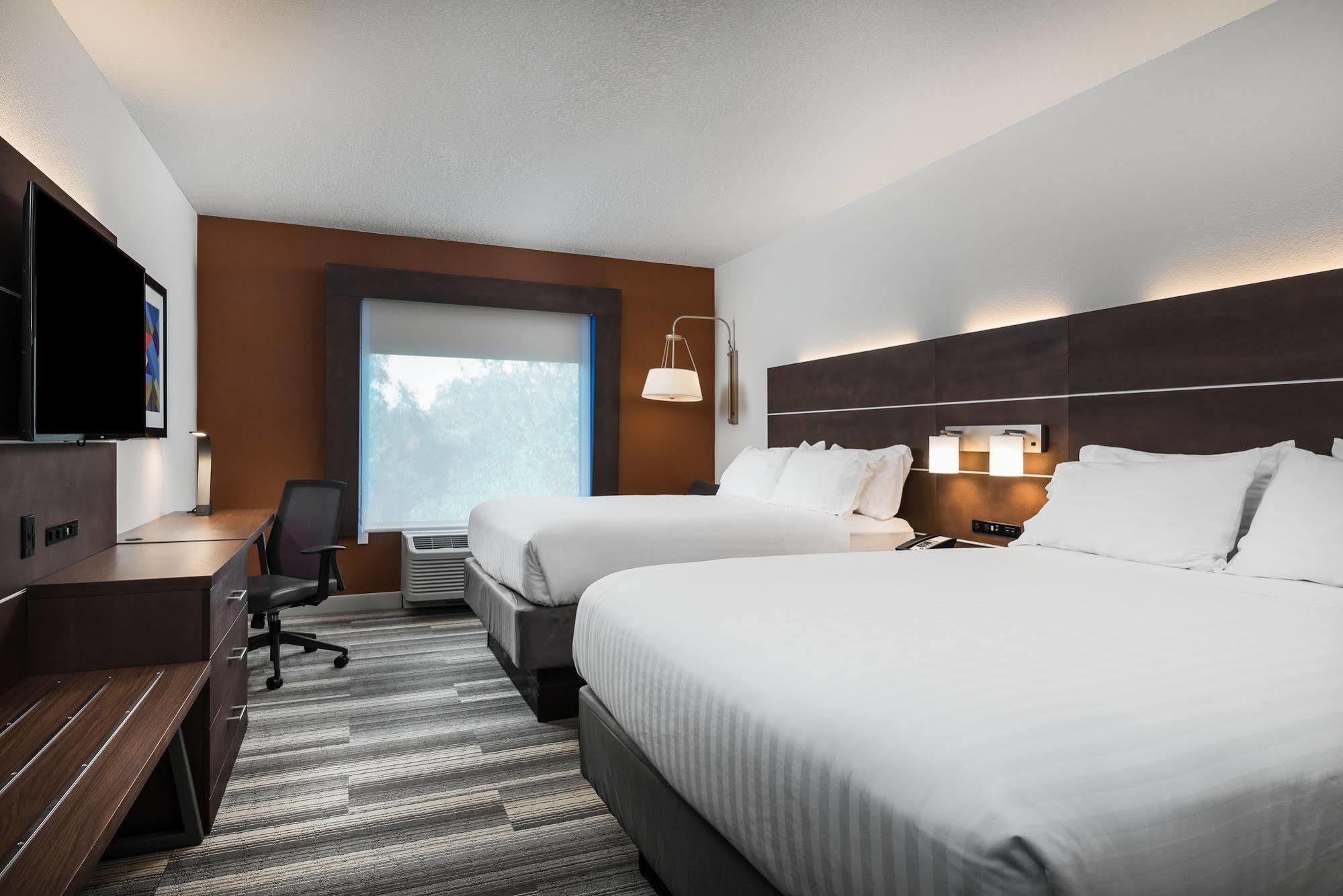Express & By Ihg Hotel