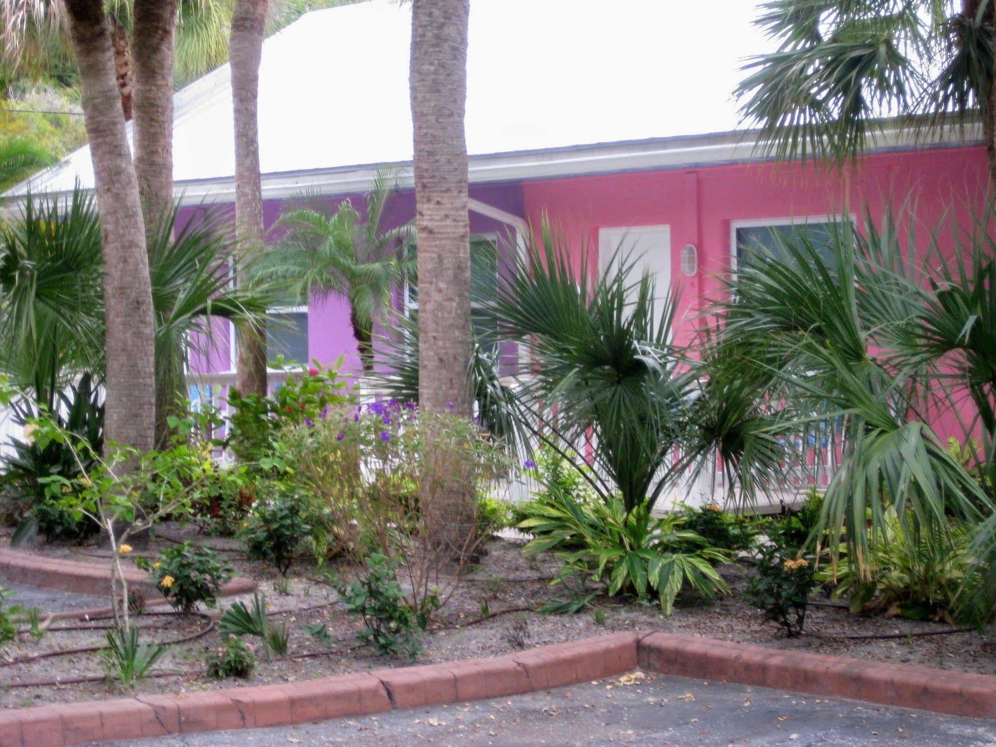 Flip Flop Cottages - Siesta Key Gulf Gate Estates
