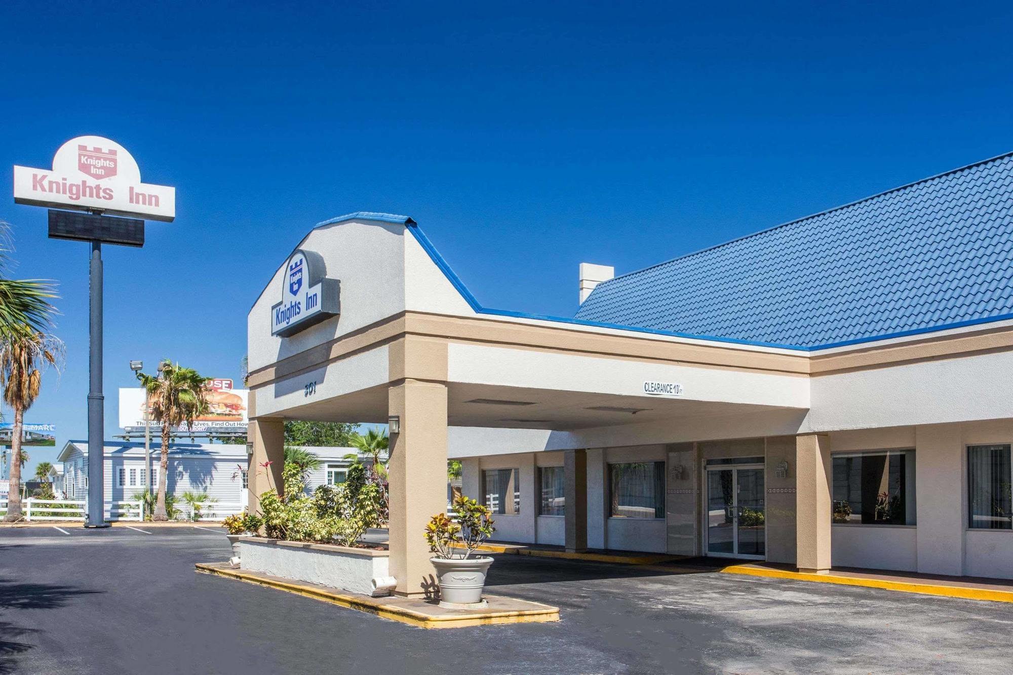 Knights - Plant Inn Plant City