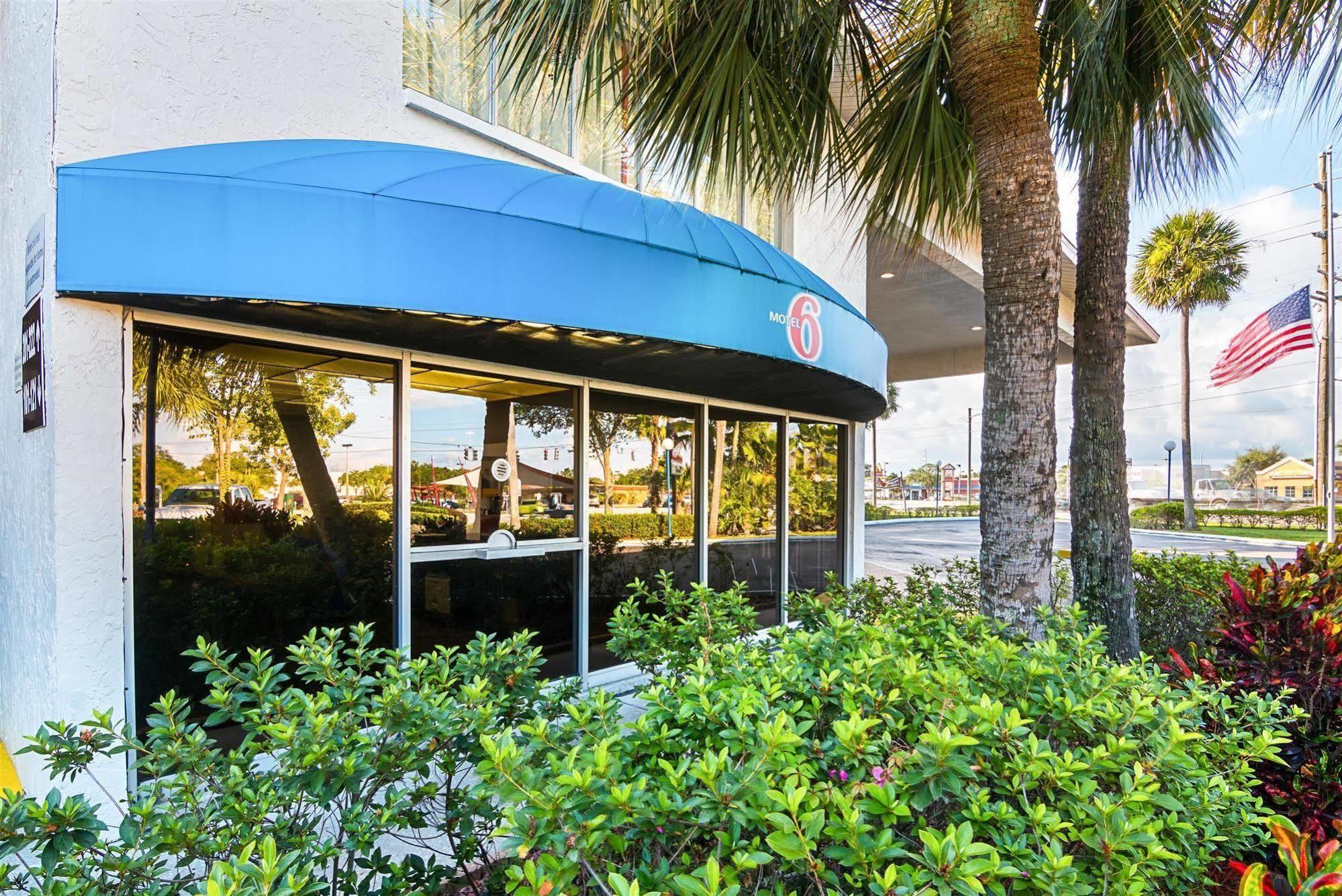 6-tampa, Fl - Fairgrounds Hotel 2*