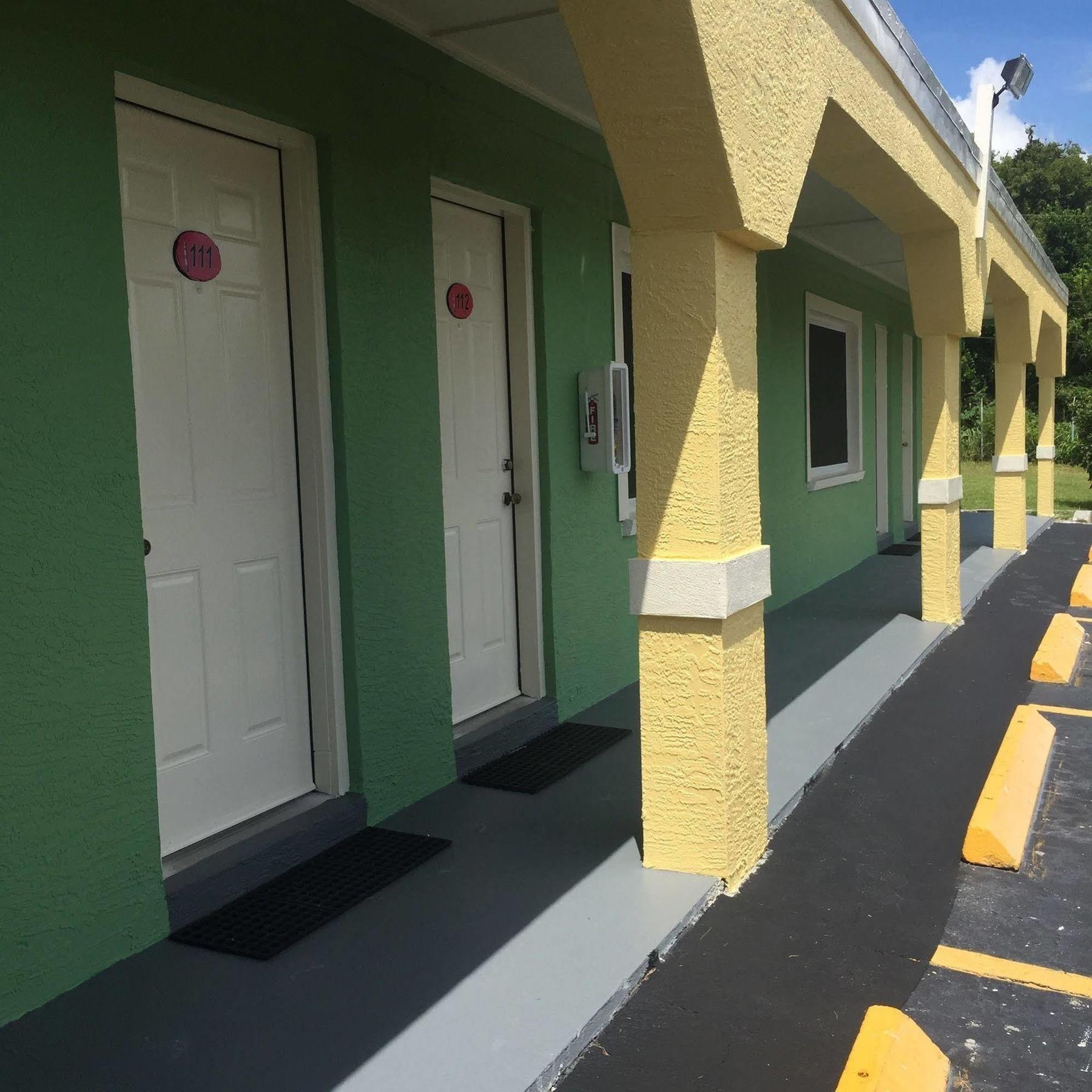 Motel Apollo - 2*