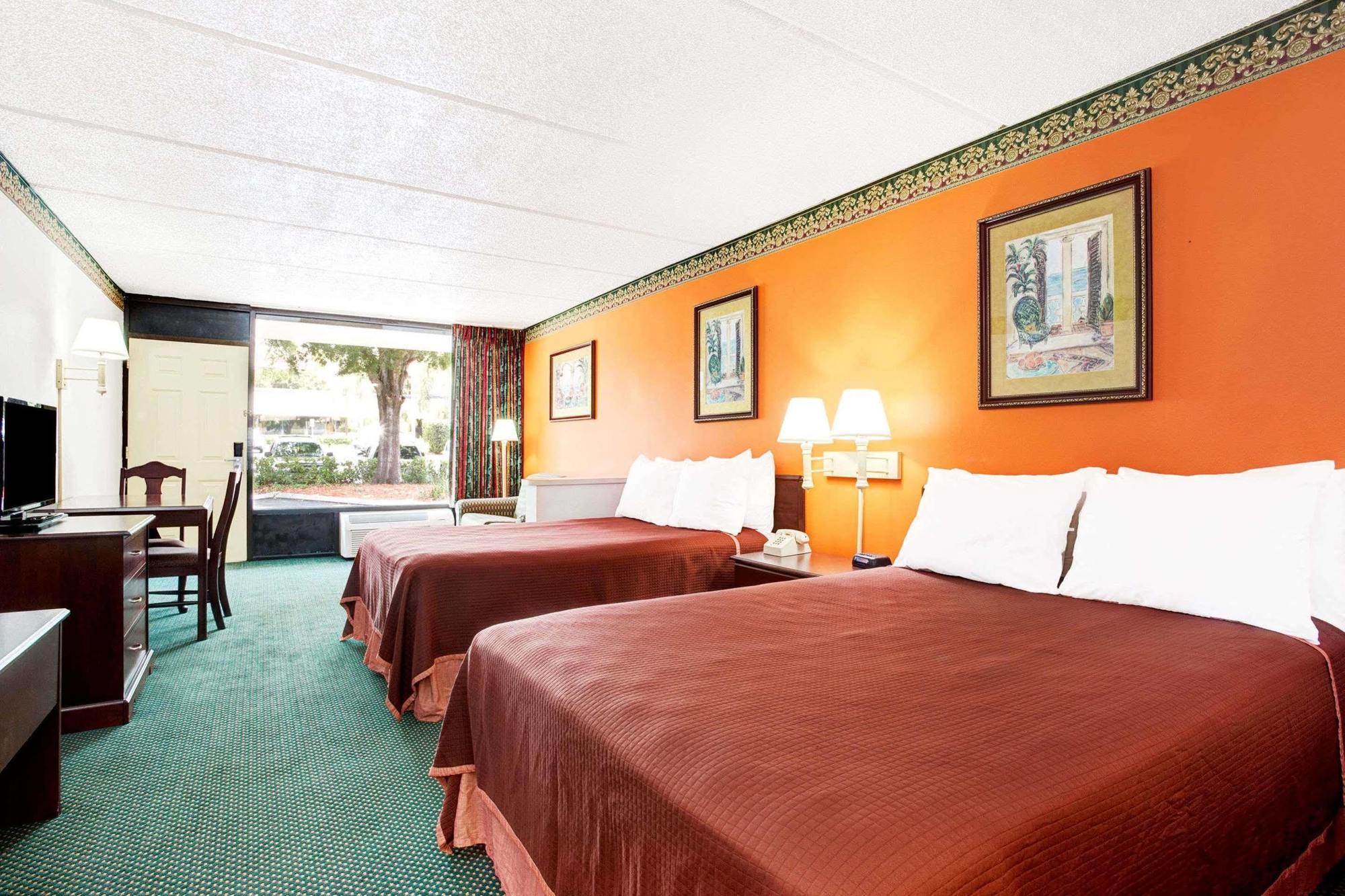 Motel Howard Johnson By Wyndham - Dunedin Clearwater