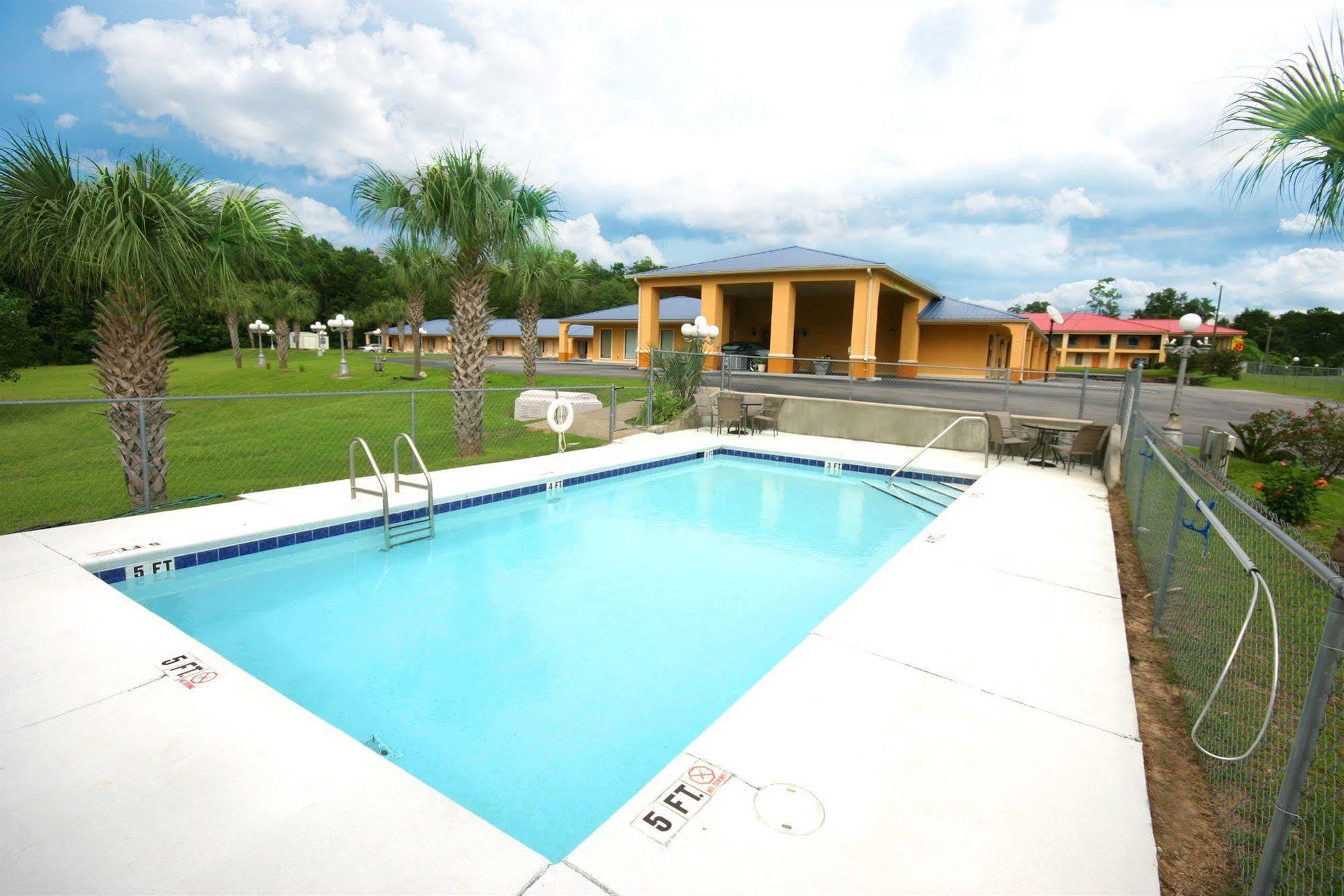 Days By Wyndham Hotel 2*