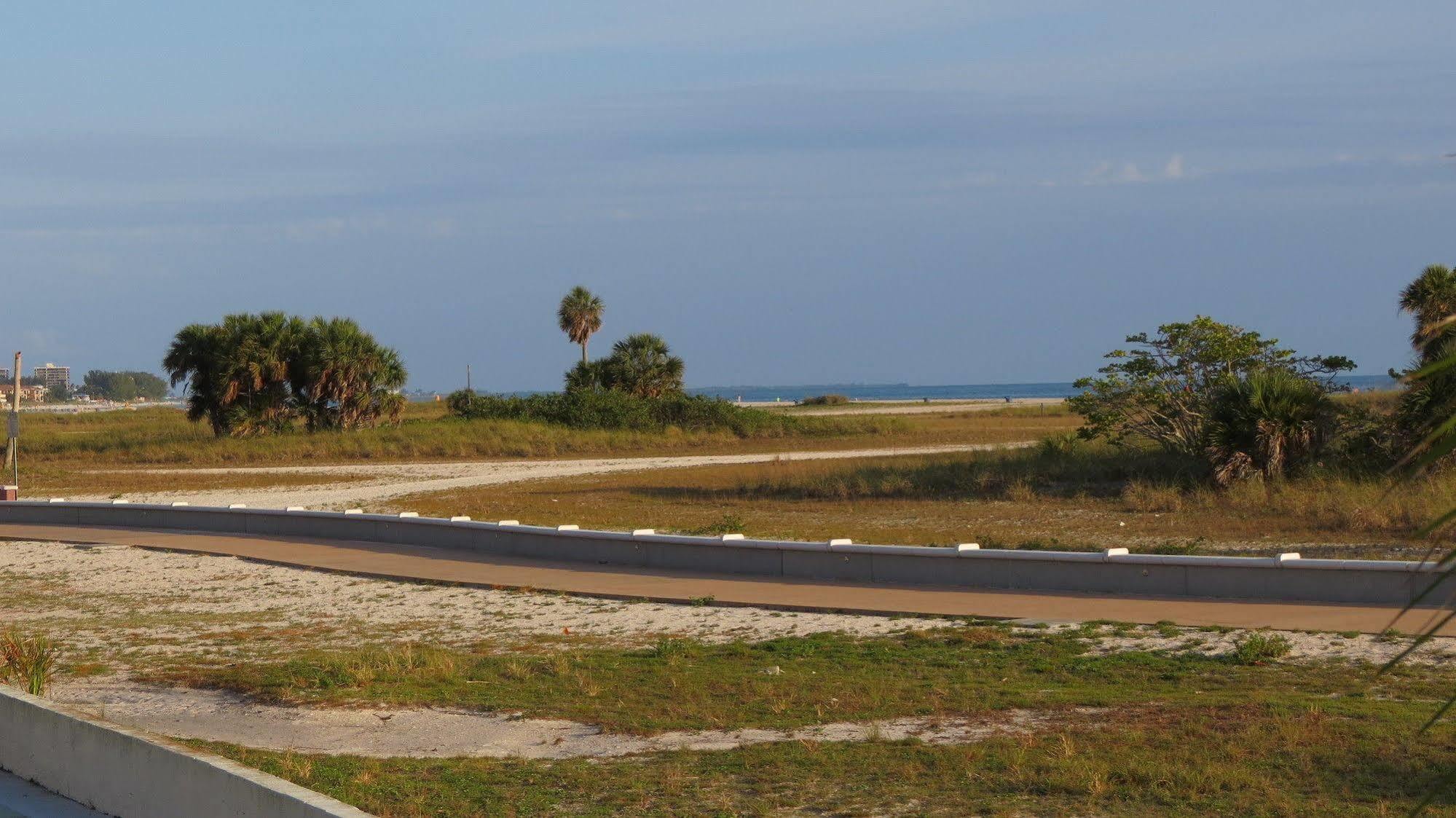 Motel Beachside 2*