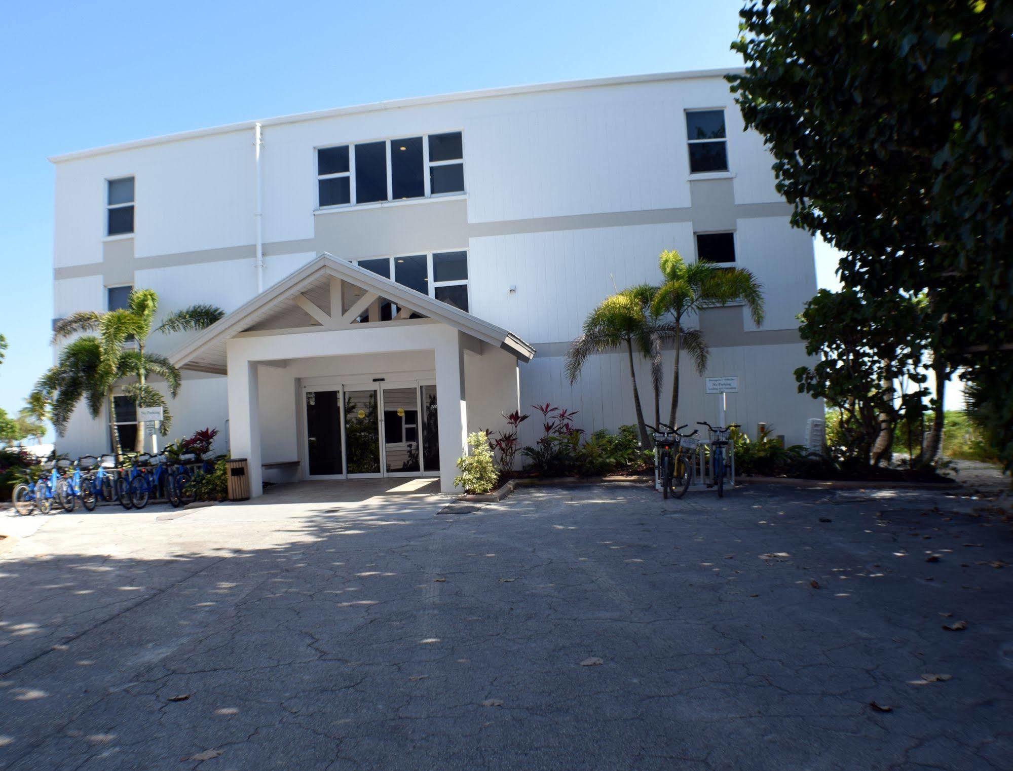 Island Hotel