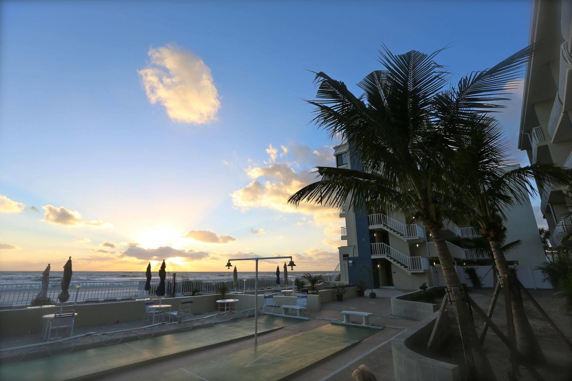 Resort Shoreline Island - Exclusively Adult
