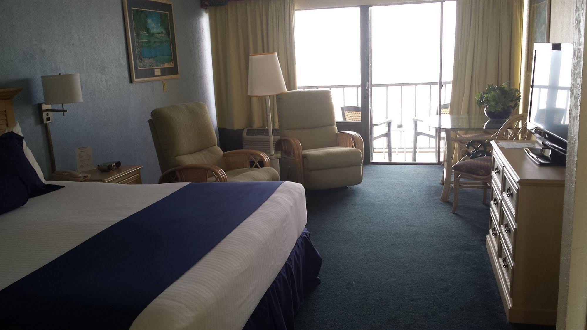 Resort Shoreline Island - Exclusively Adult Madeira Beach