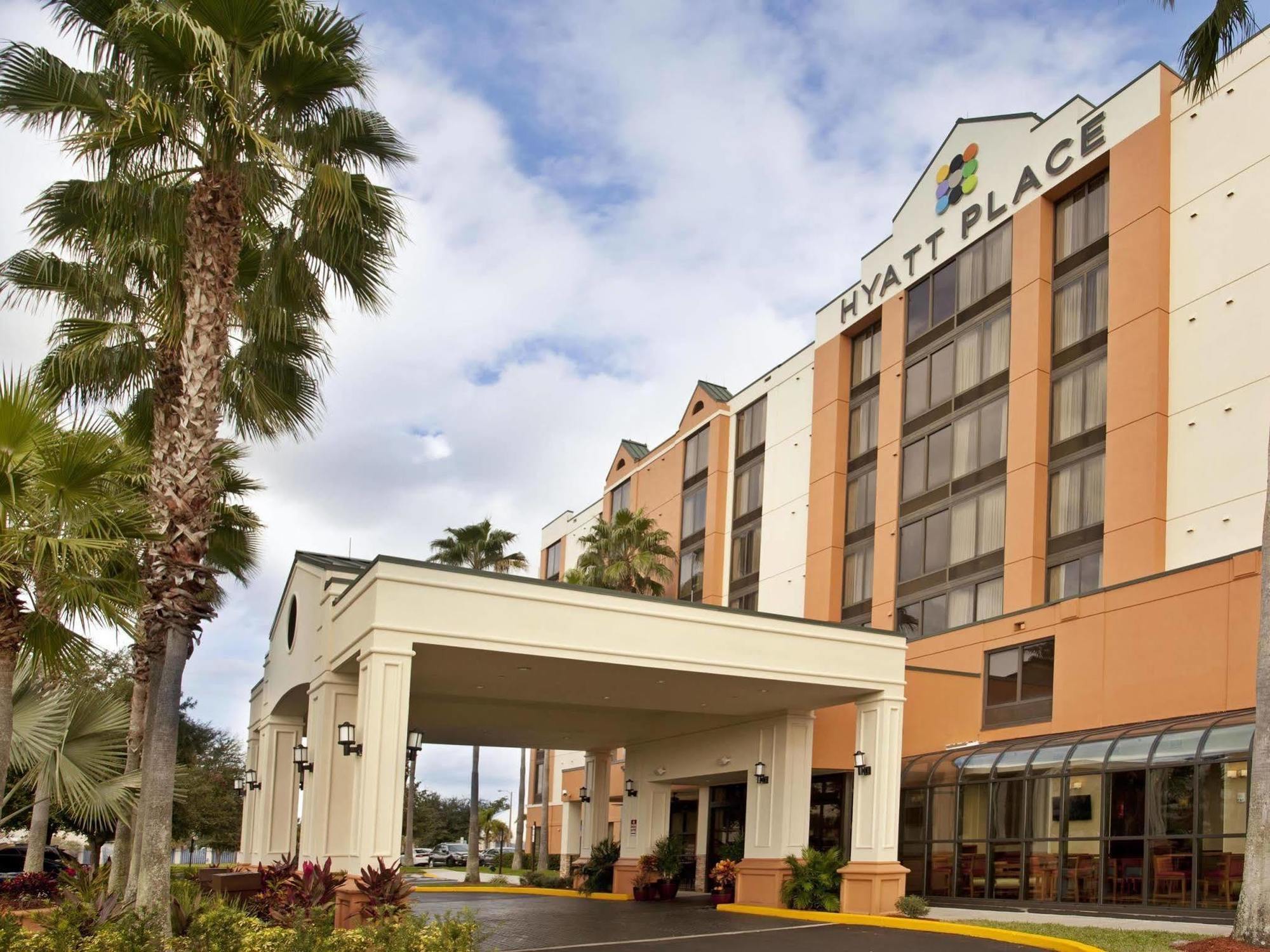 Hyatt Place Across From Universal 3* Orlando
