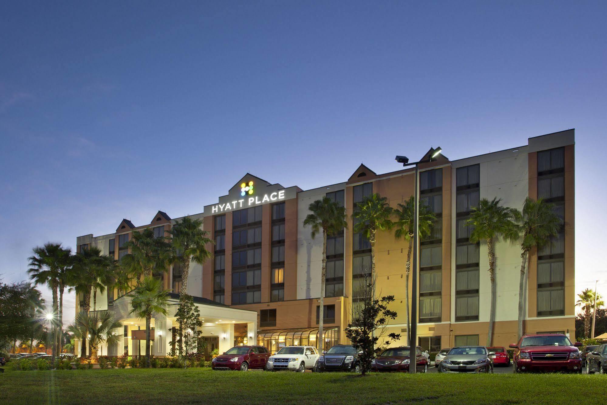 Hyatt Place Across From Universal Hotel Orlando