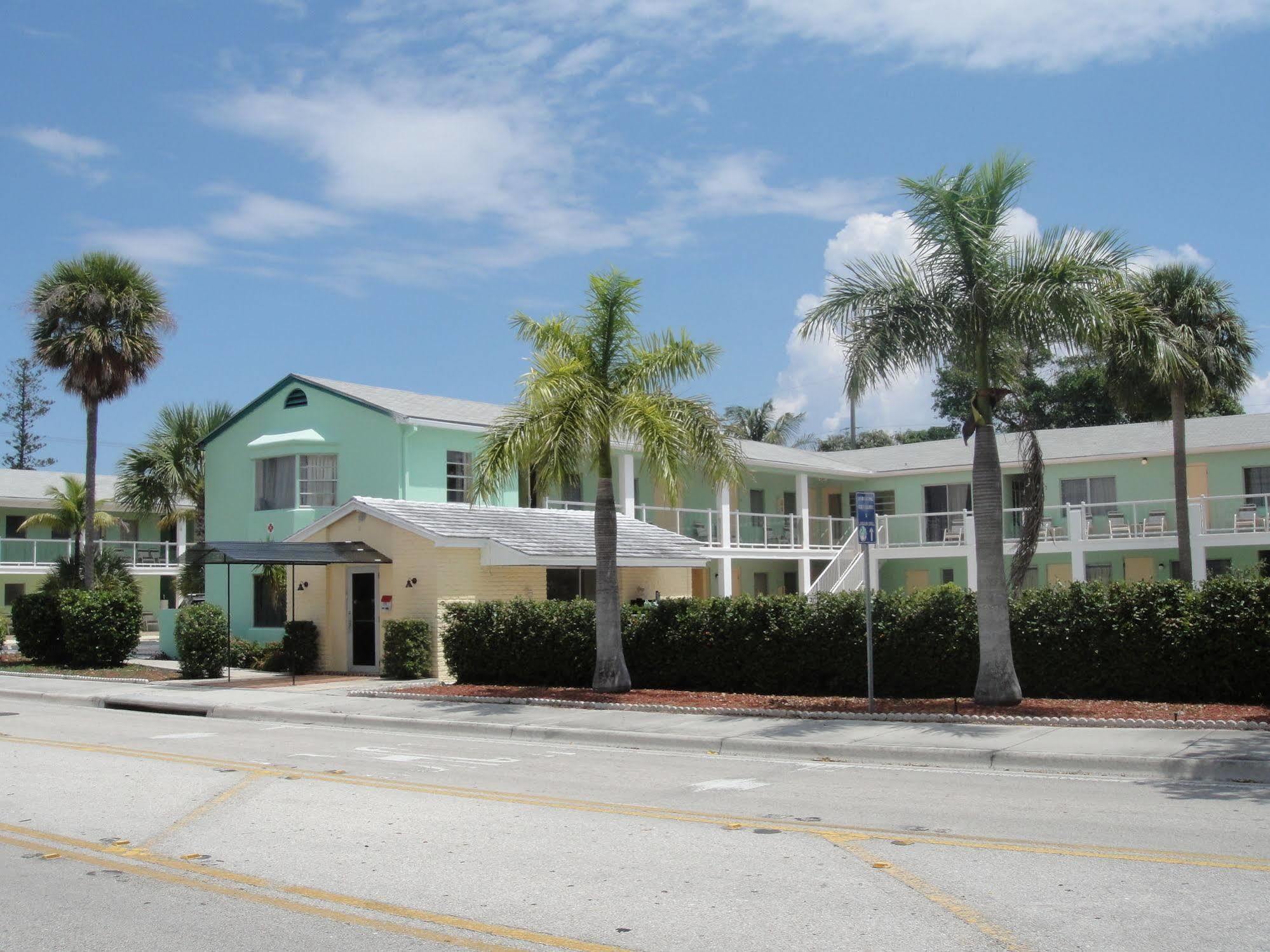 House 2* Lake Worth Beach