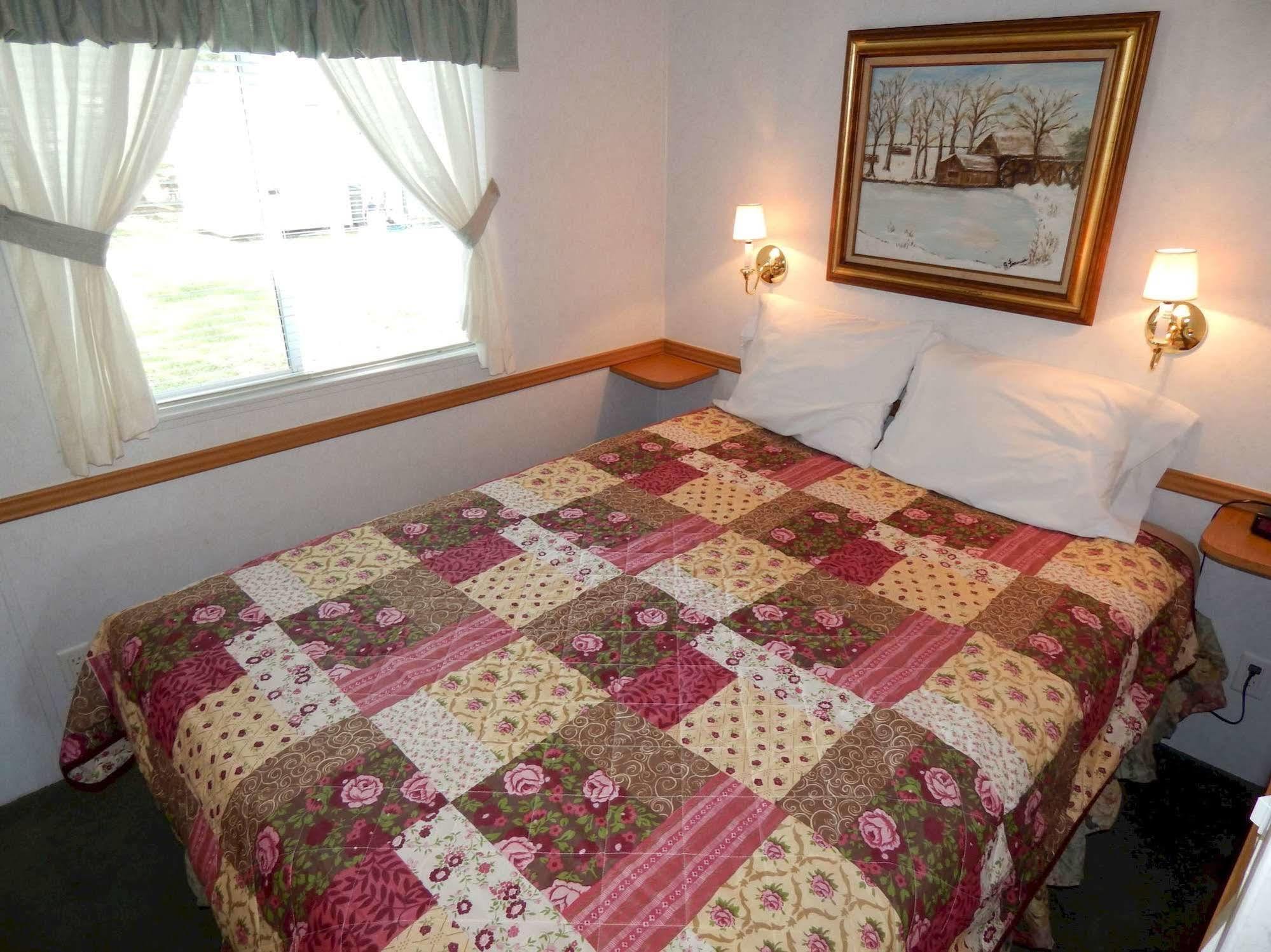Road Runner Travel - Caravan Park *
