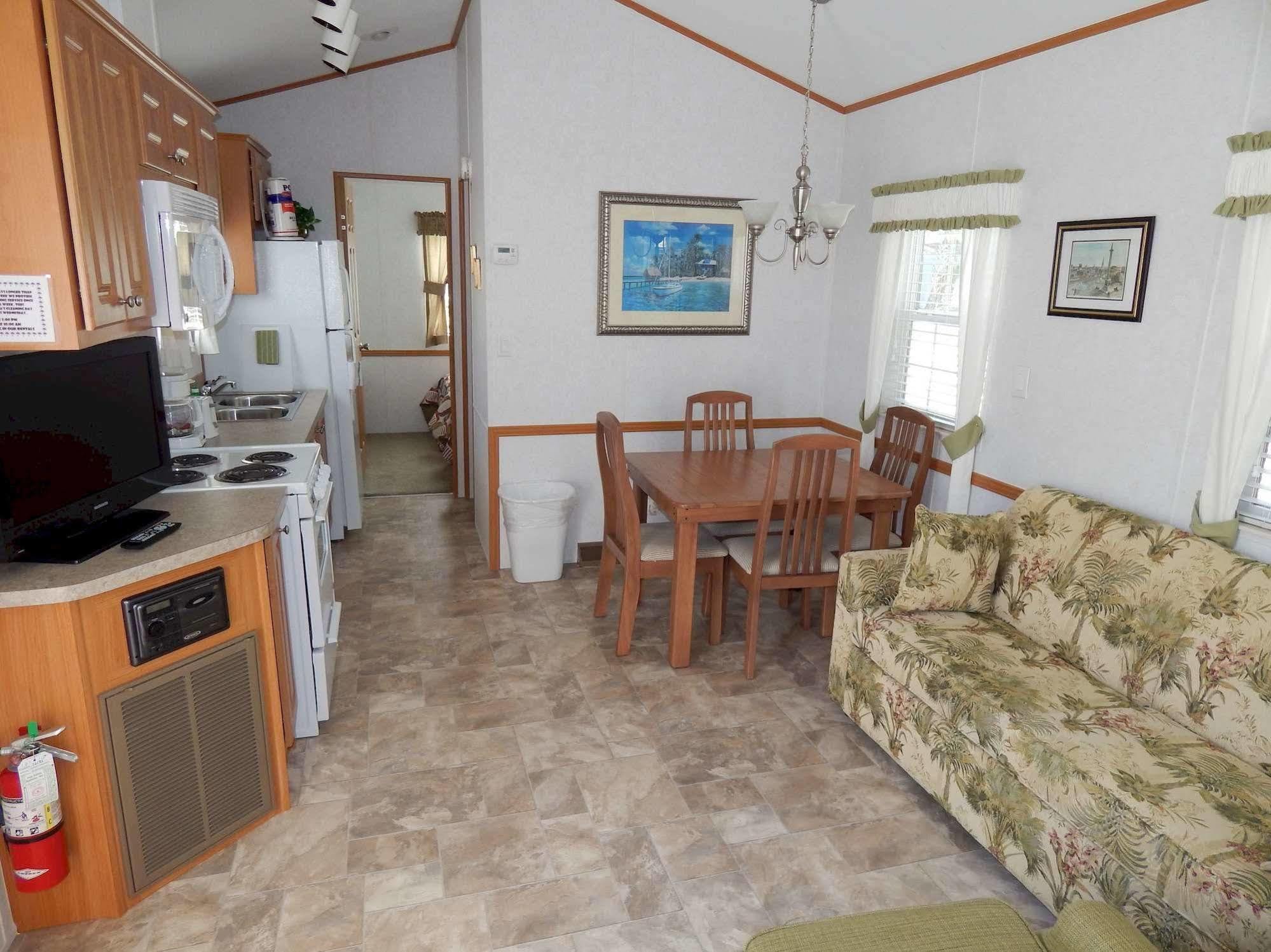 Road Runner Travel - Caravan Park Fort Pierce