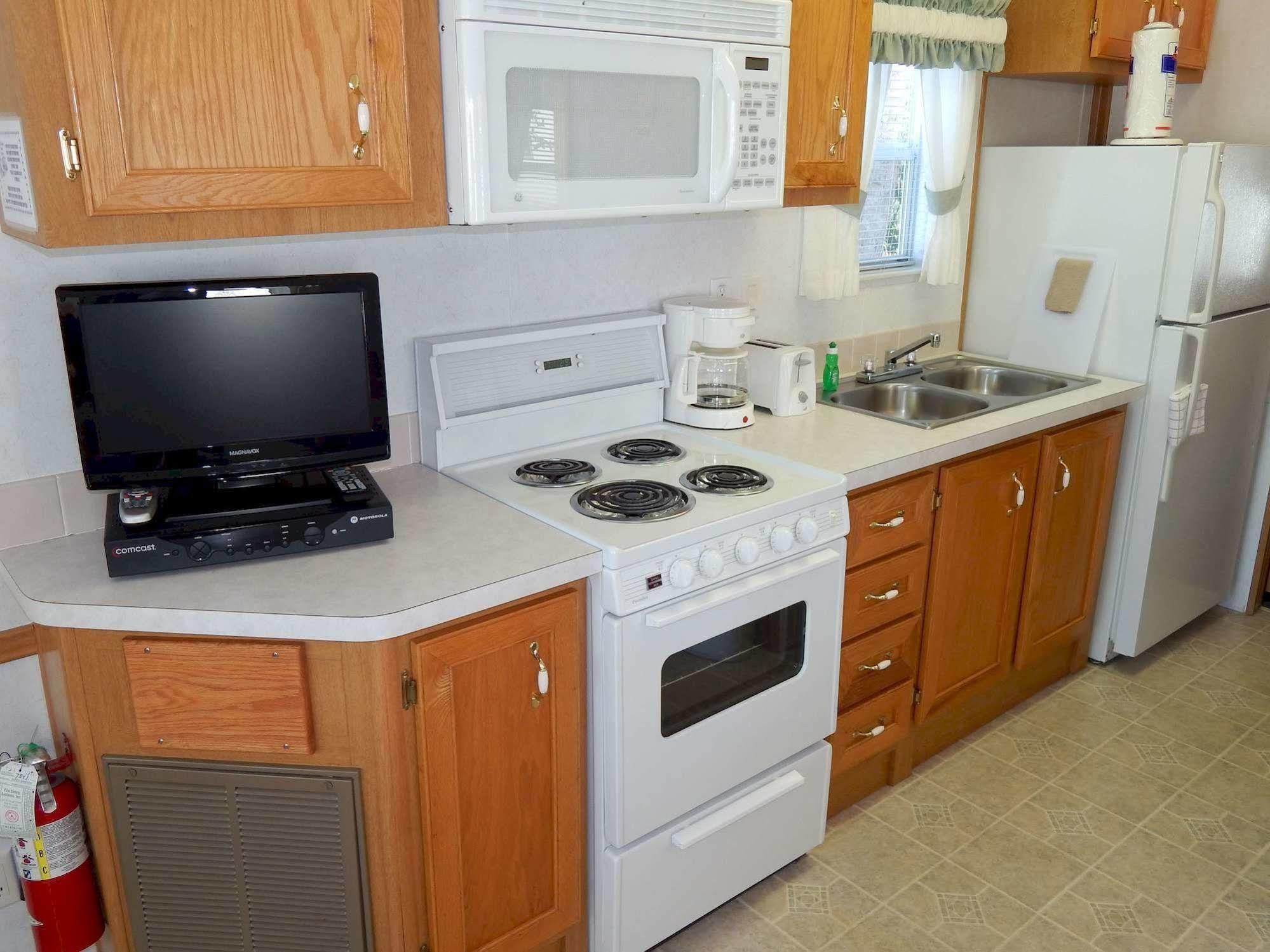 Lodge Road Runner Travel - Caravan Park