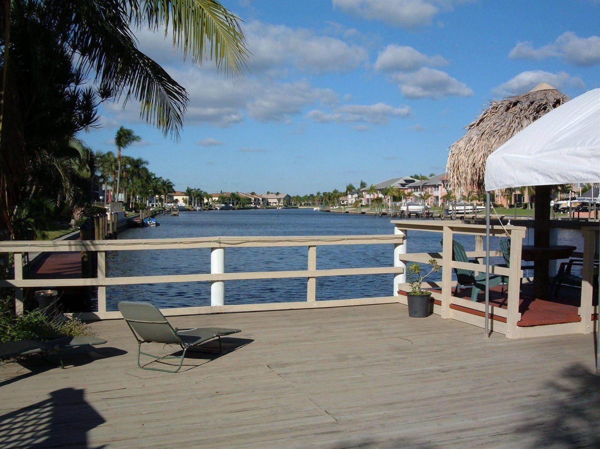 Hideaway Waterfront Resort Cape Coral