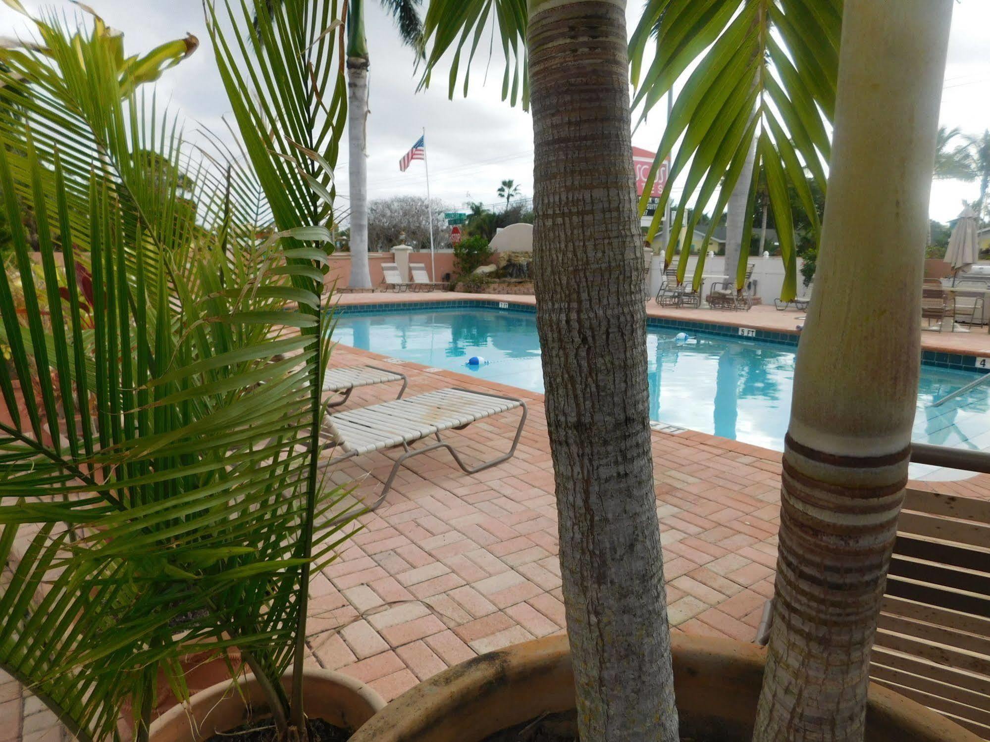 Motel Hibiscus - 3*
