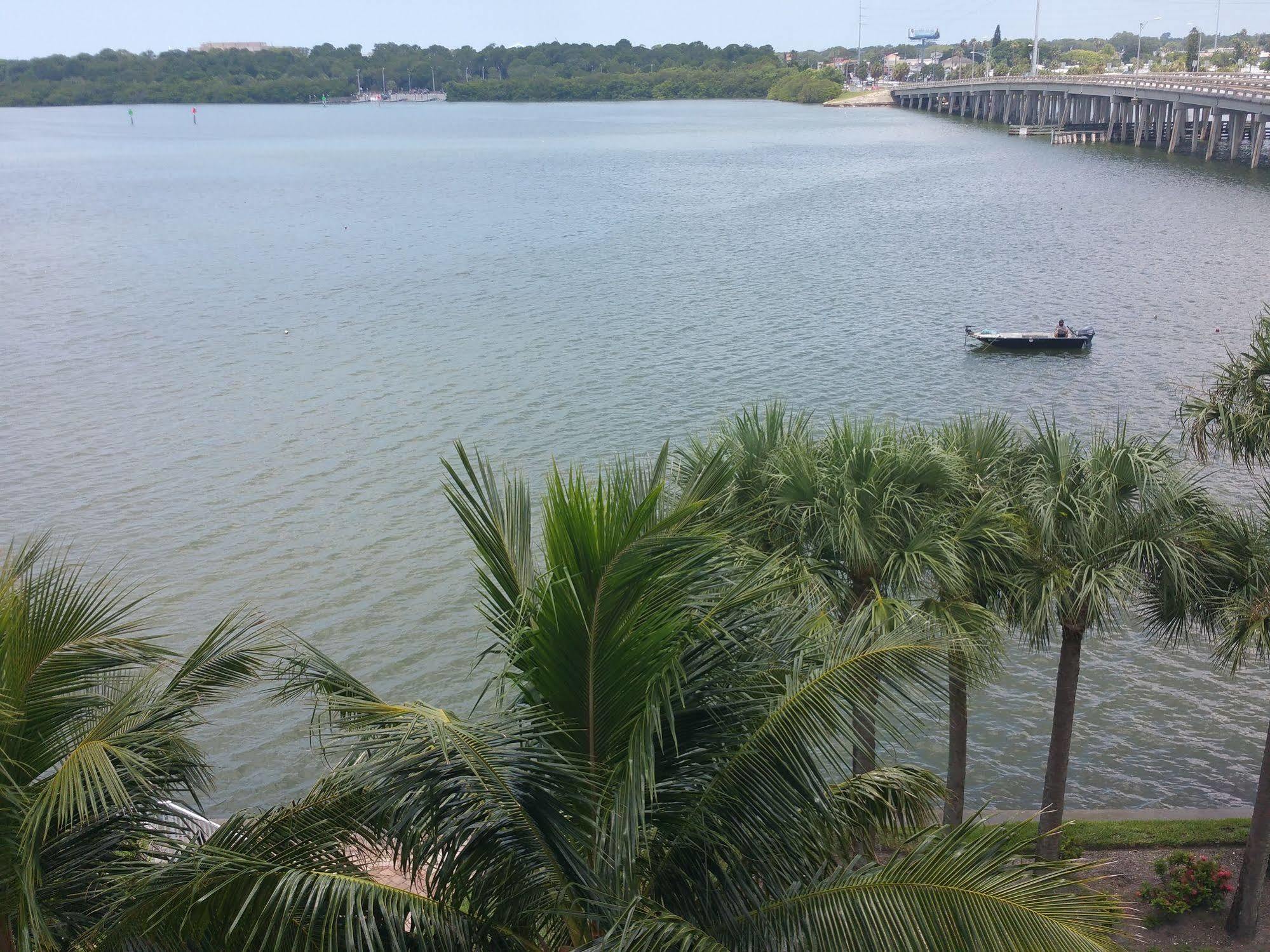 Boca Ciega By Travel Services * St. Petersburg