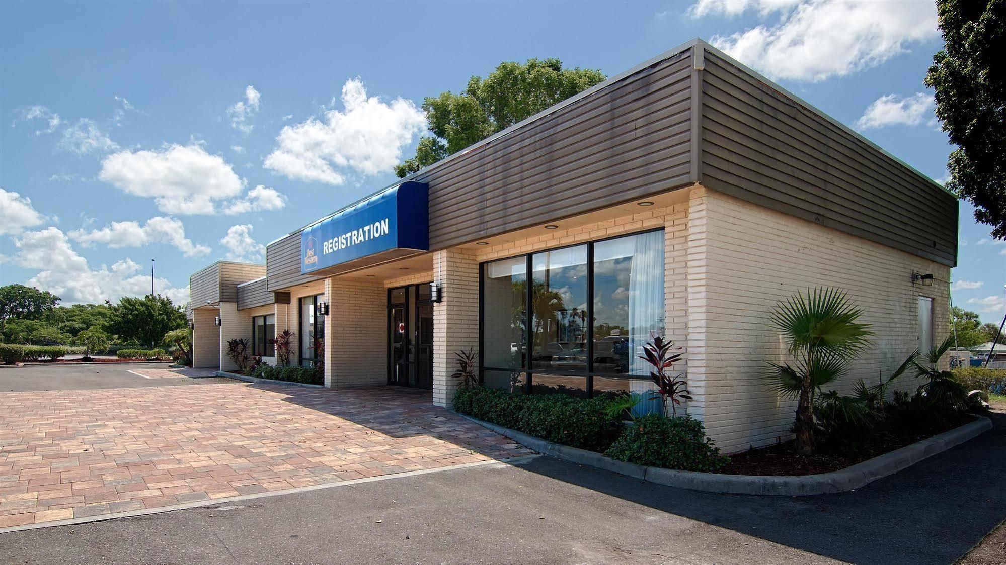 Western Myers Waterfront Hotel 3*