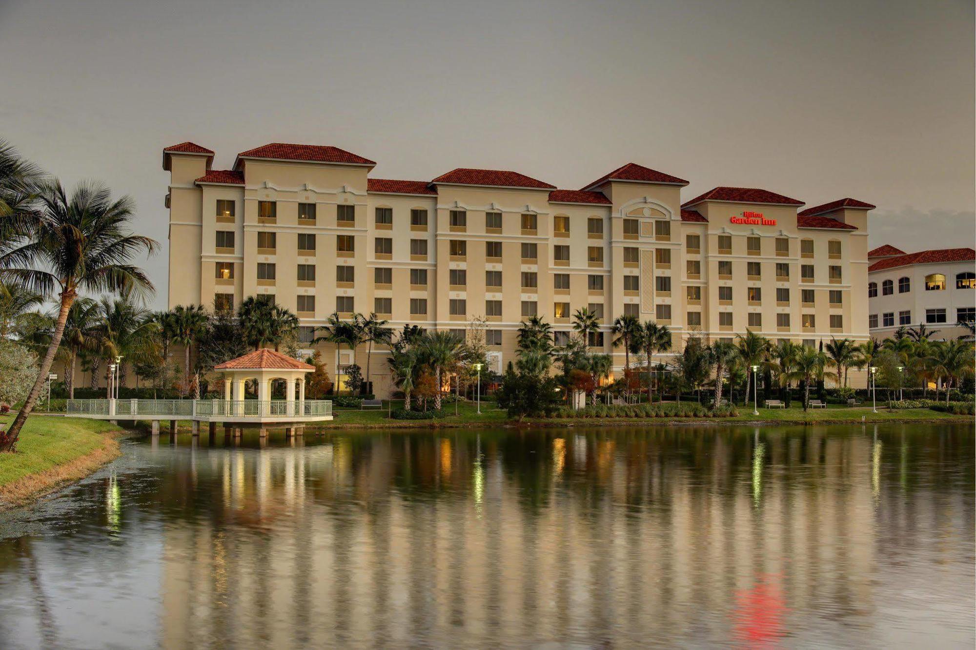 Hotel Hilton Garden Palm Gardens 3*