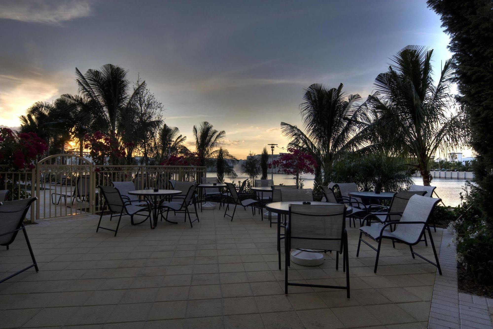 Hotel Hilton Garden Palm Gardens 3*