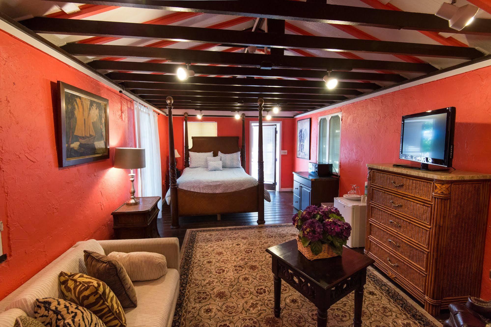 Captiva Island Inn Bed & Breakfast 3*