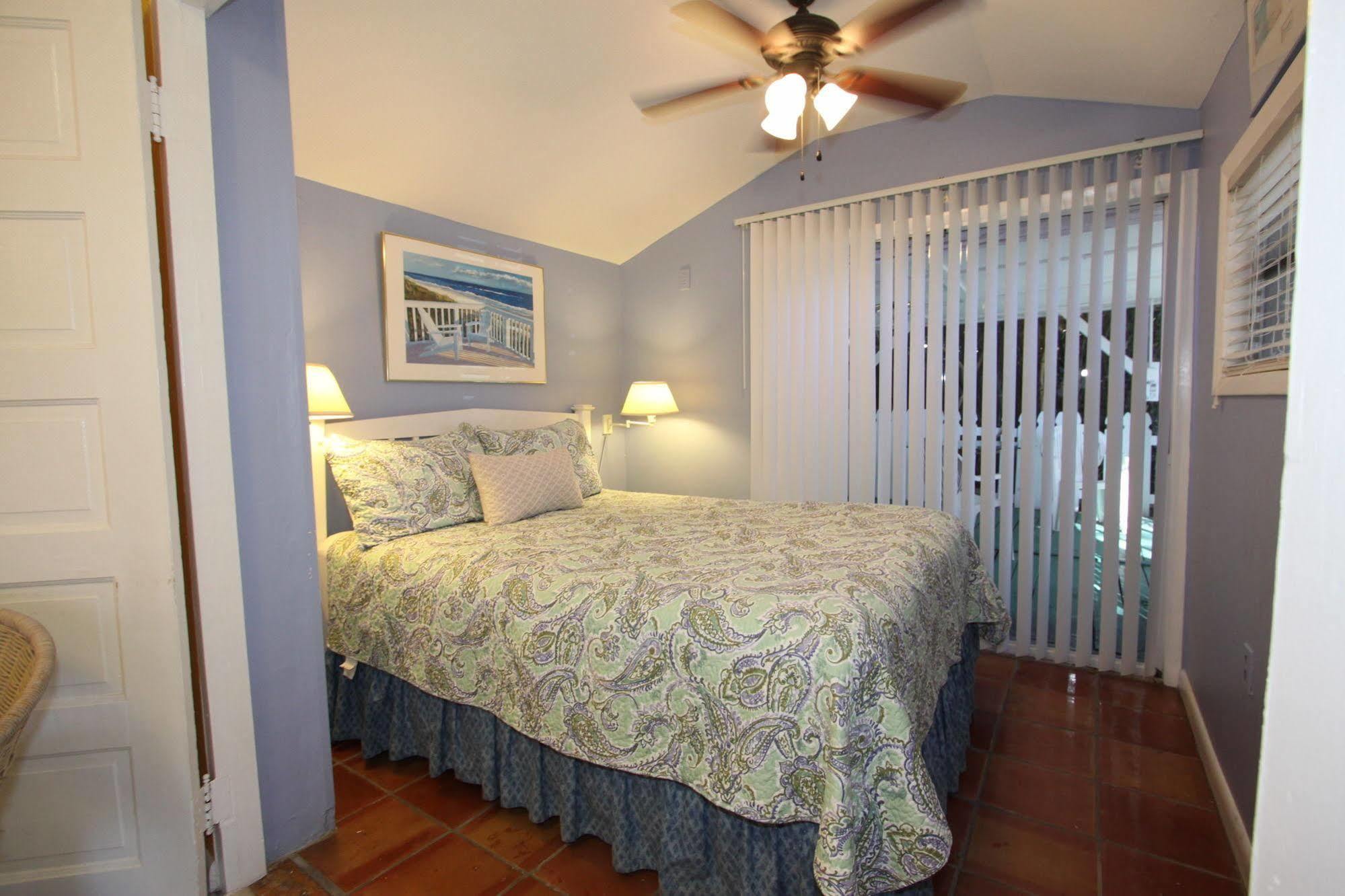 Captiva Island Inn Bed & Breakfast