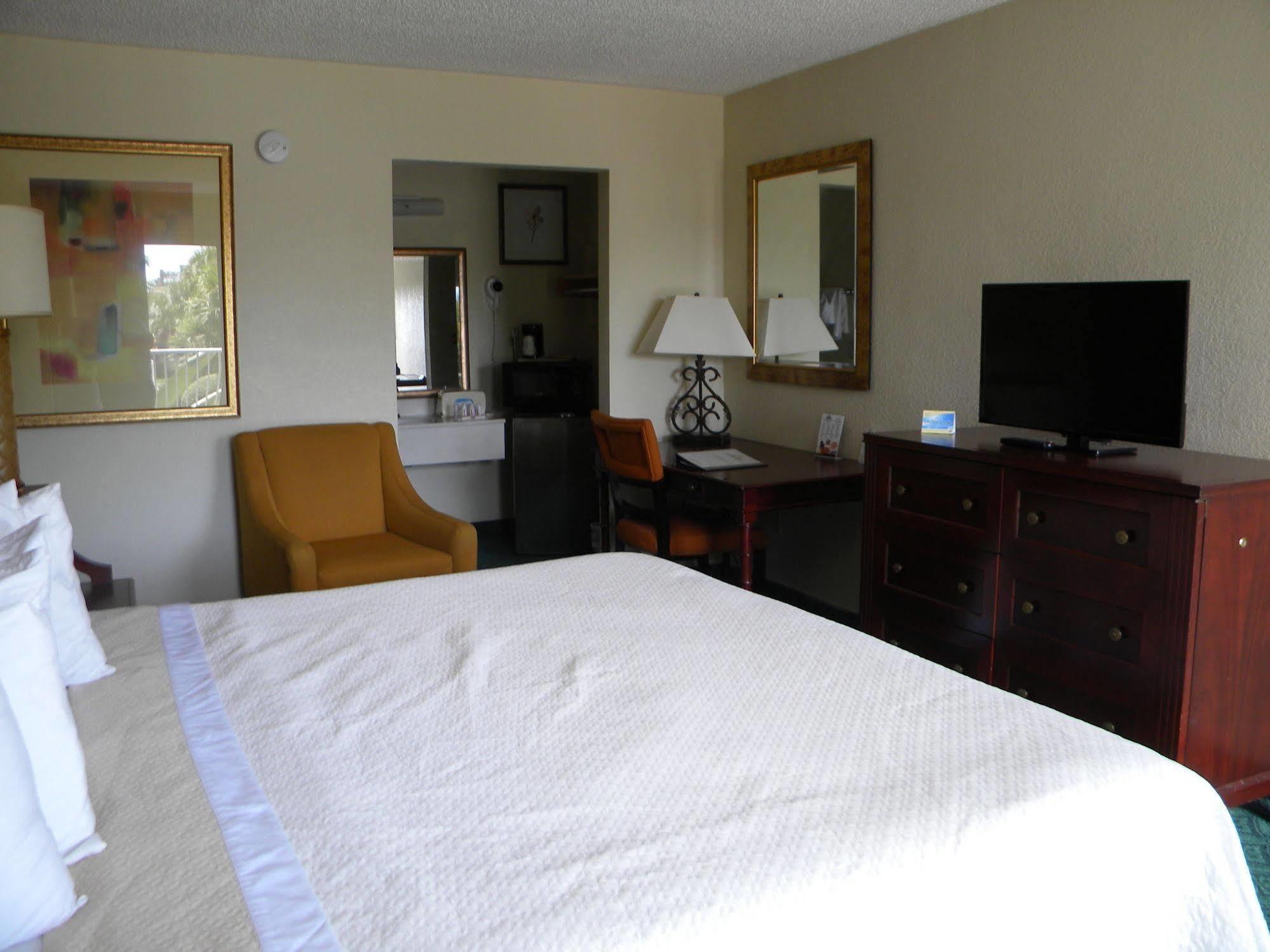 Days By Wyndham Daytona Speedway 2* Daytona Beach