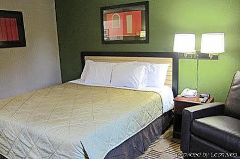 Extended America - Orlando - Mary - 1036 Greenwood Blvd Hotel 2*