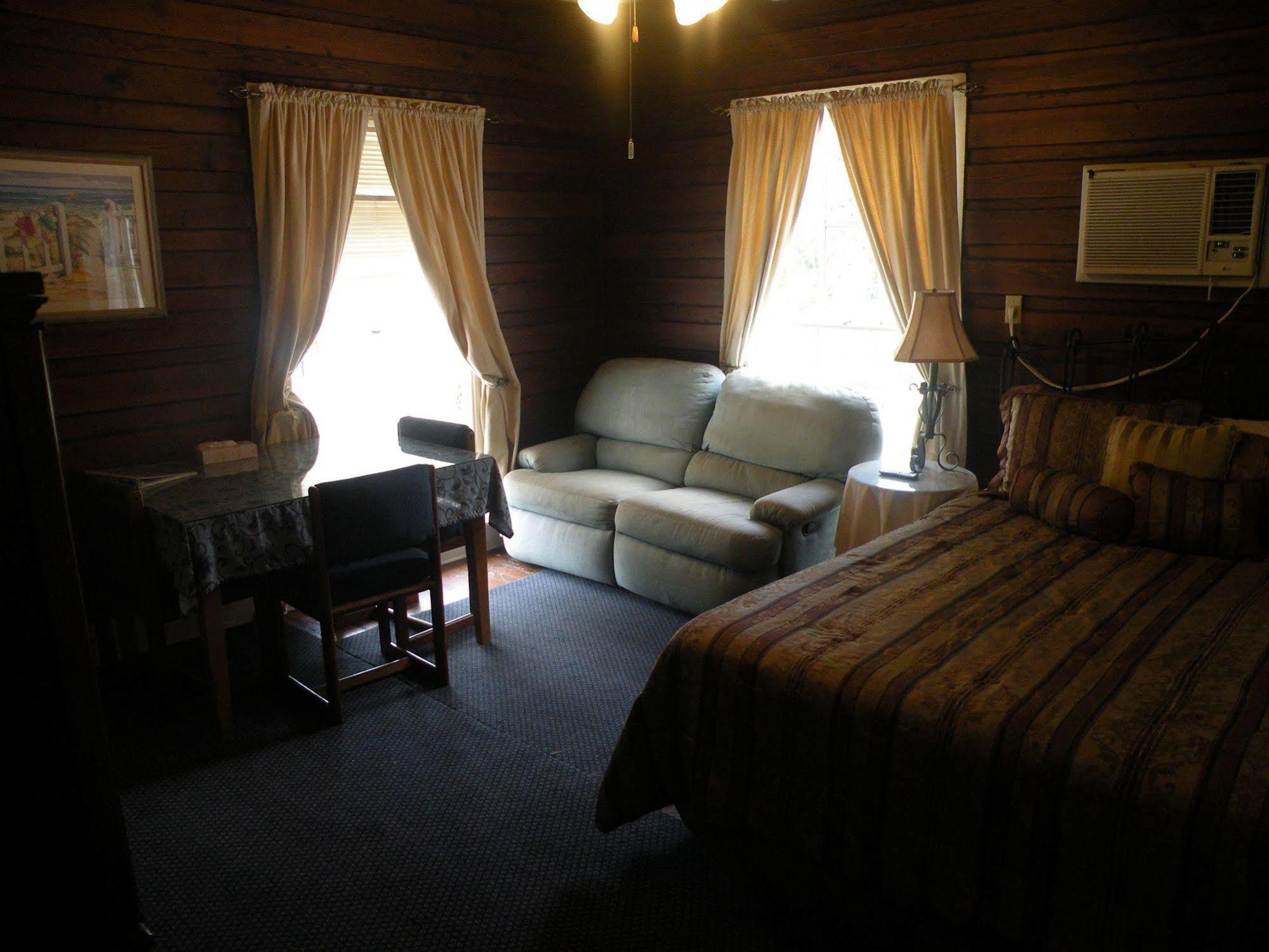 1876 Heritage 3* Orange City