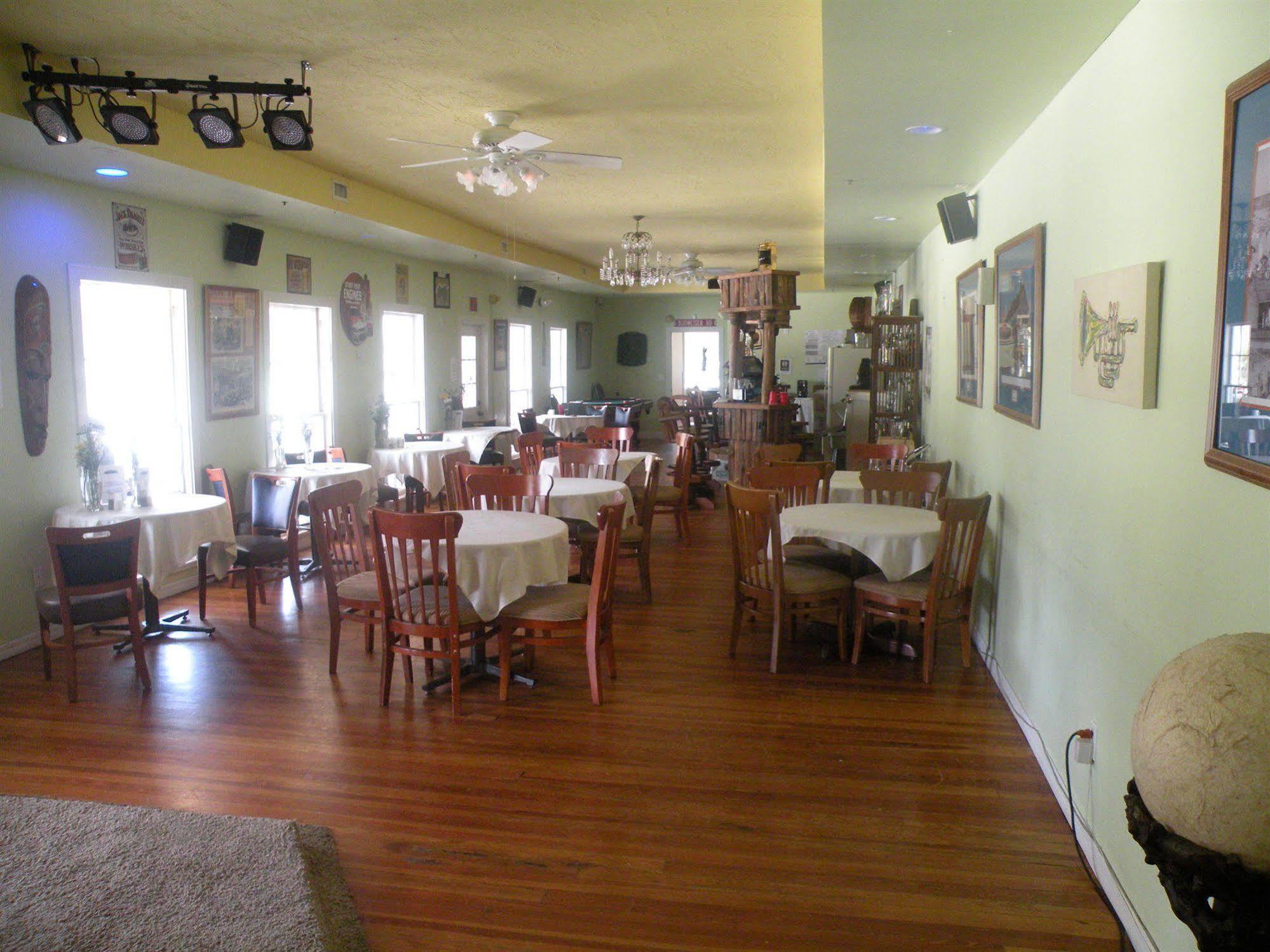 1876 Heritage 3*
