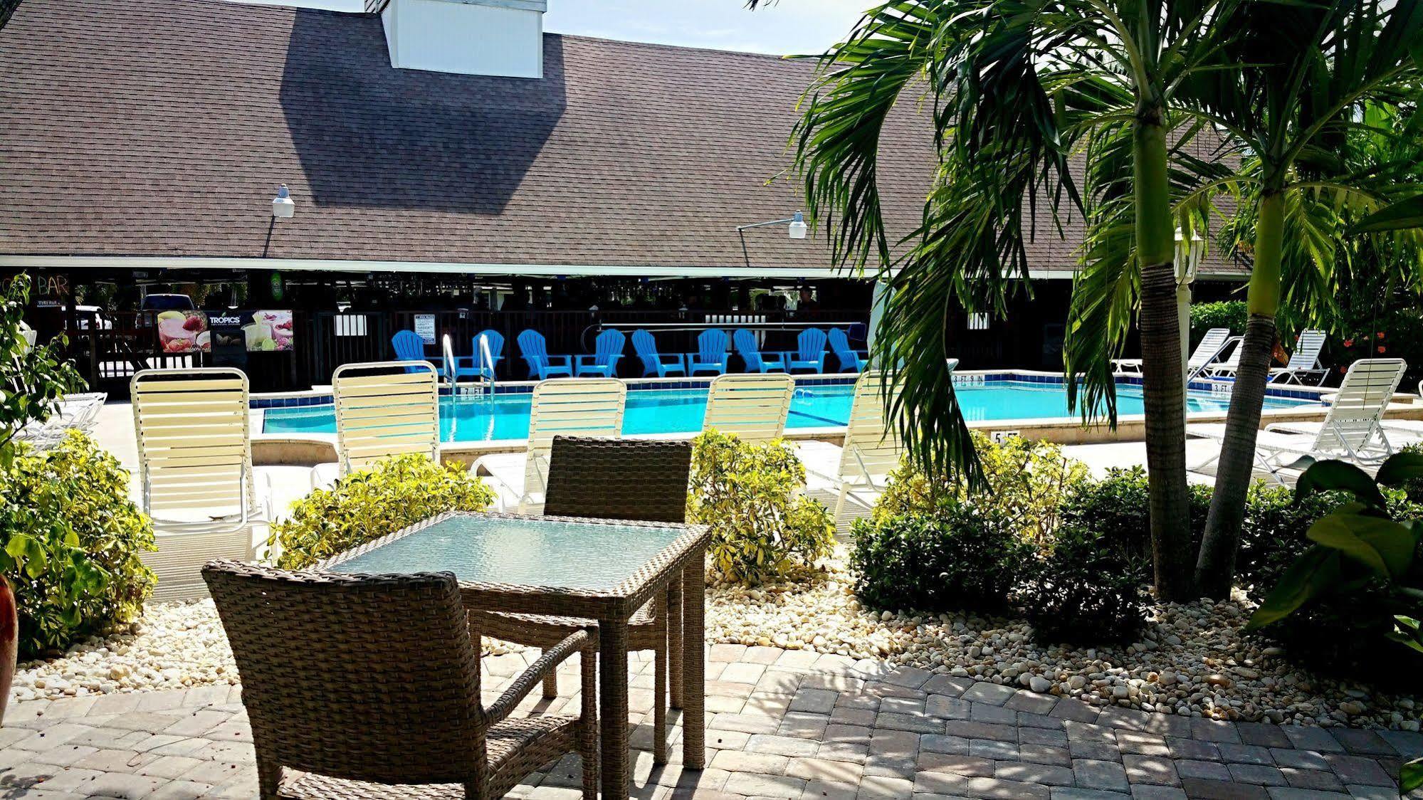 Resort Dolphin Key -