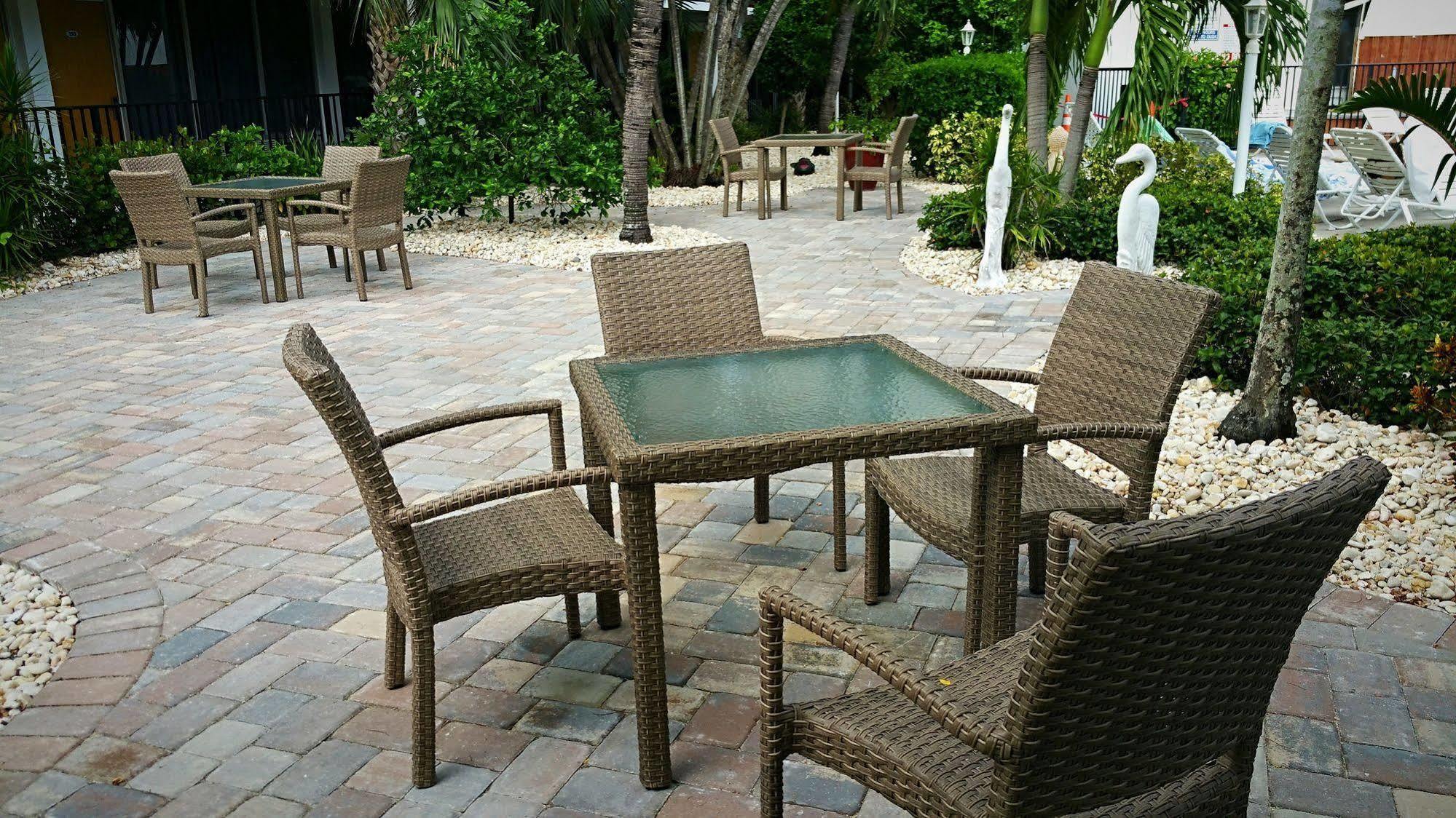 Dolphin Key - Resort