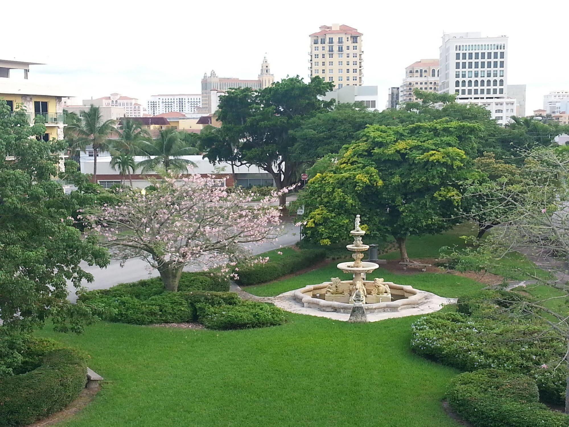 Chateaubleau Hotel Coral Gables