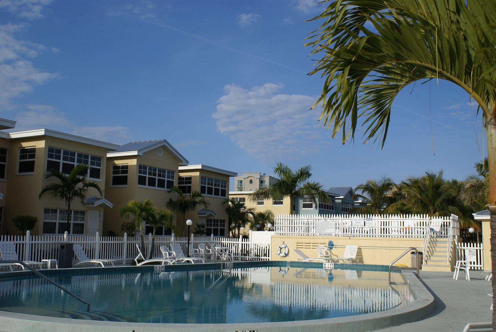 Resort Barefoot 4*