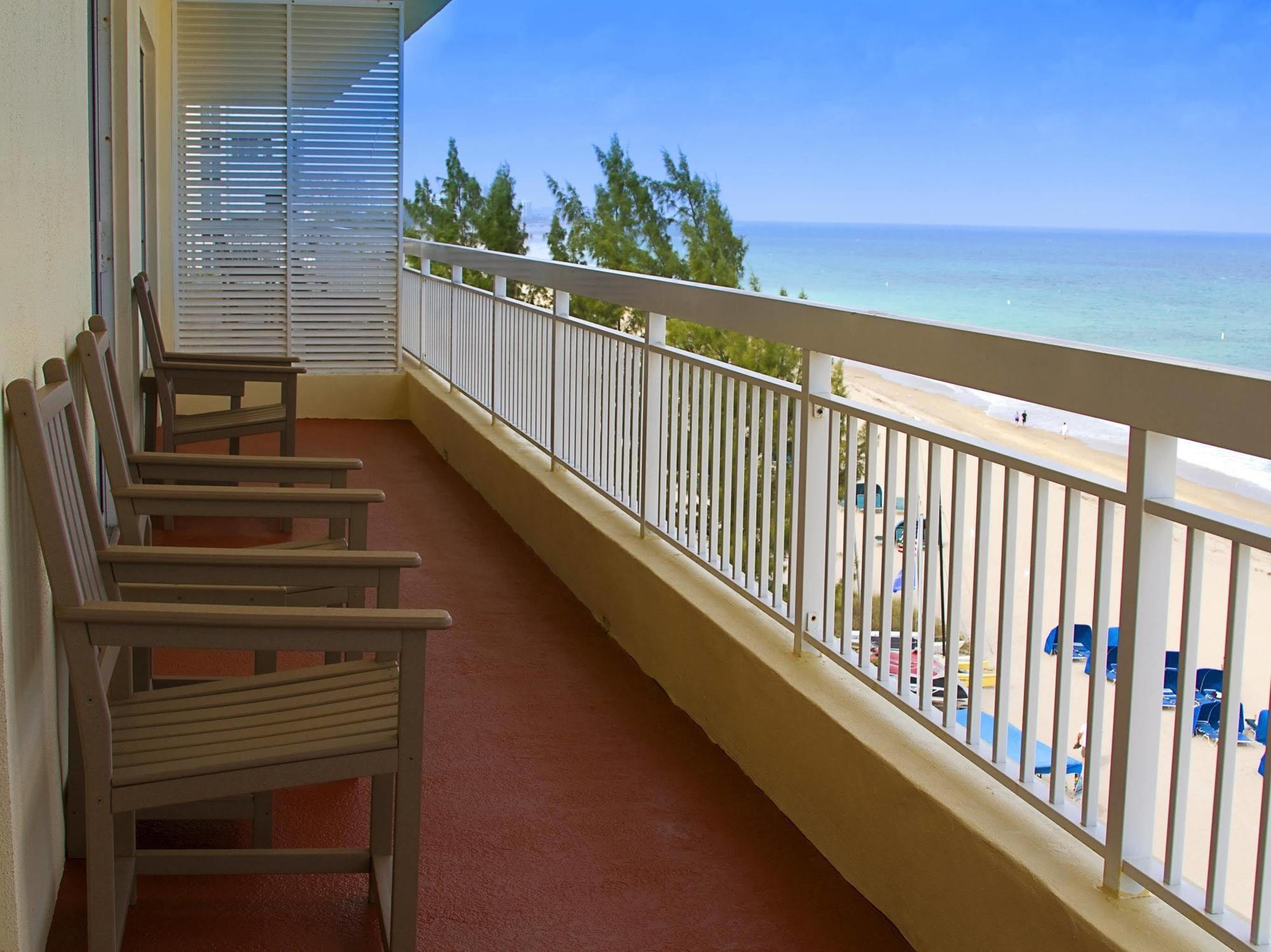 Hotel Club Wyndham Royal Vista