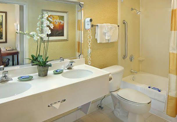Fairfield And By Marriott Palm Hotel Palm Beach