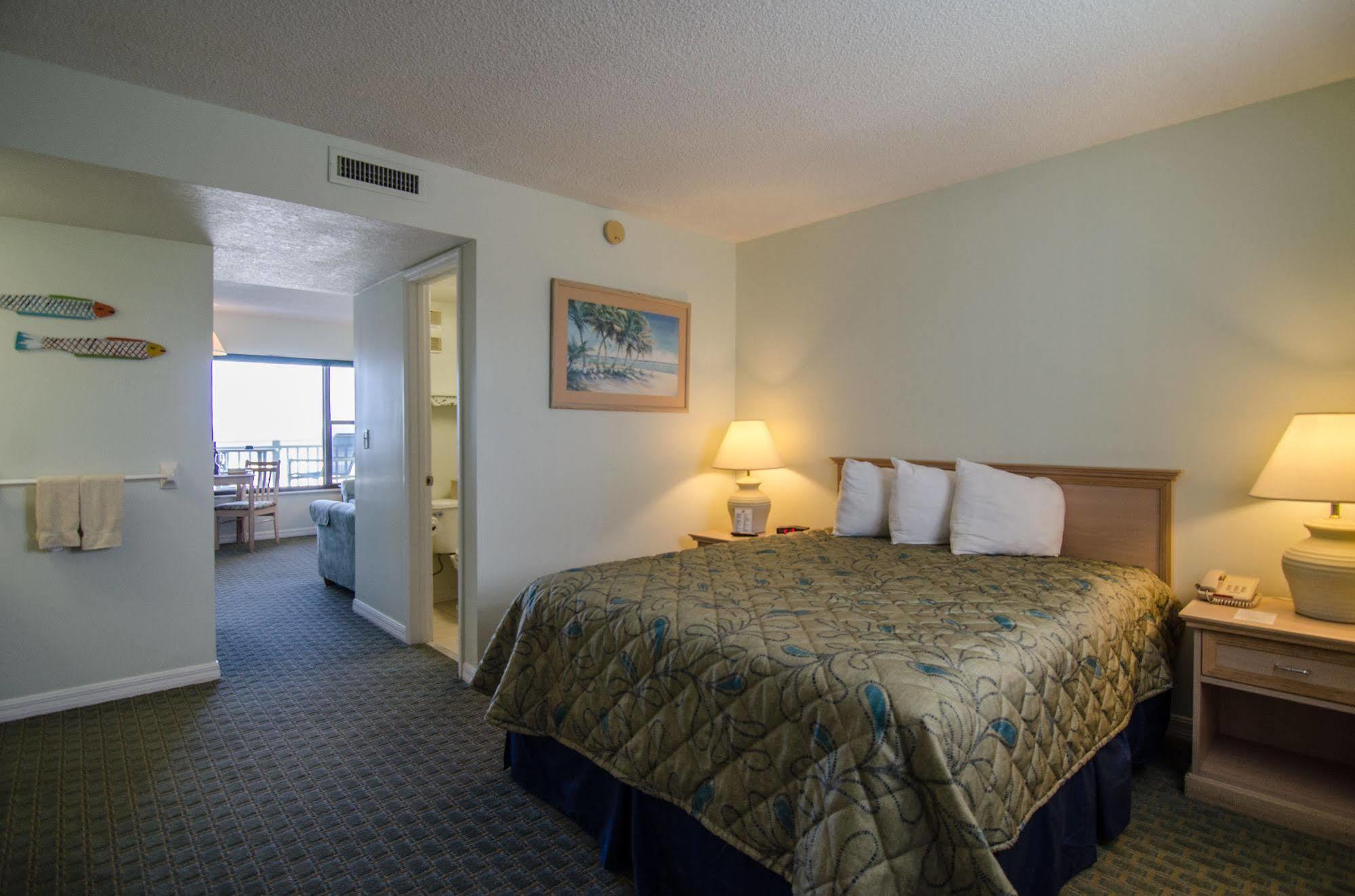Tuckaway Shores 3*